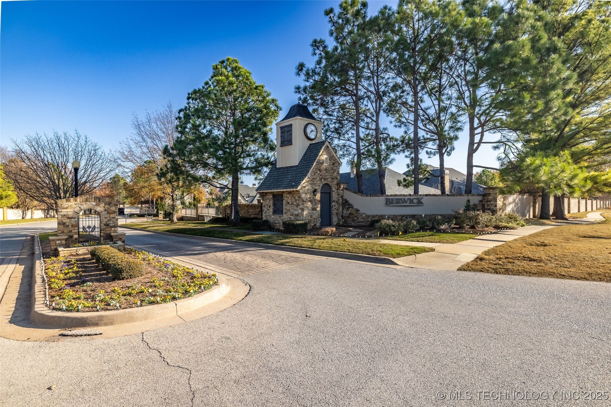 6101 W Birmingham Circle Property Photo 90