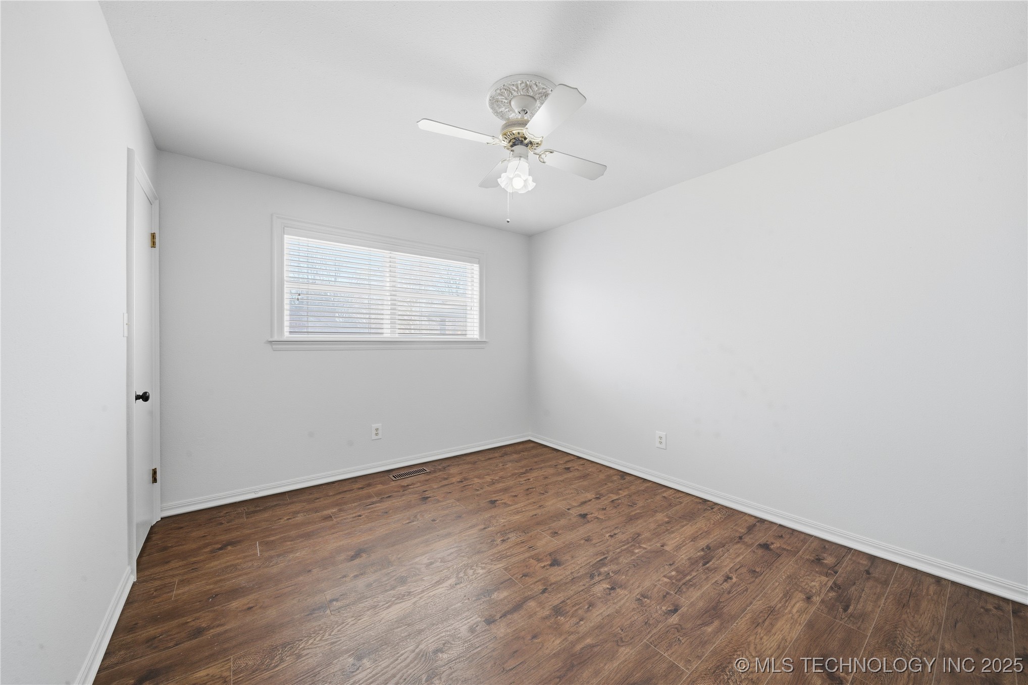 11618 S 74th East Avenue Property Photo 18