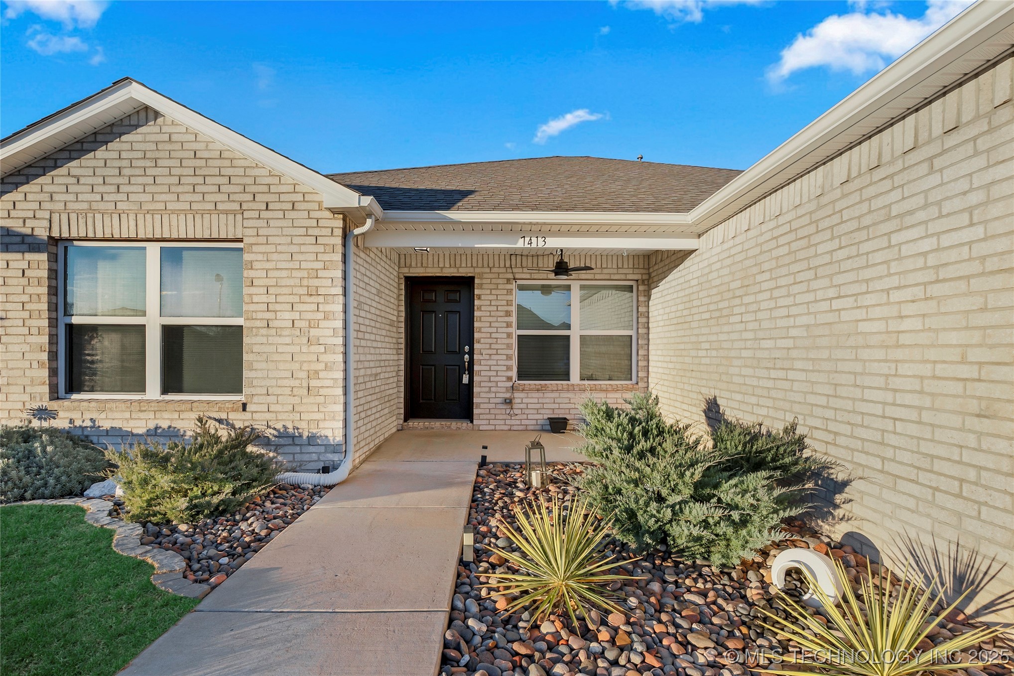 7413 E 158th Street S Property Photo 4