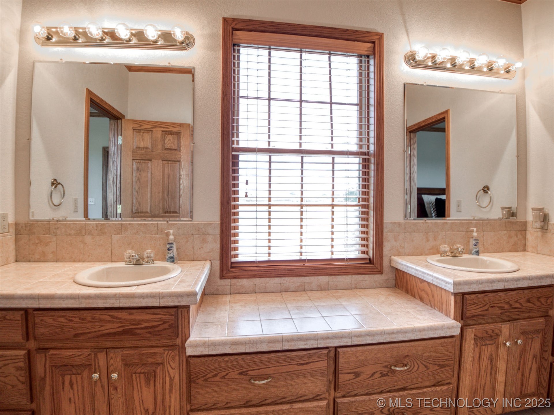 3461 N 3735 Property Photo 95