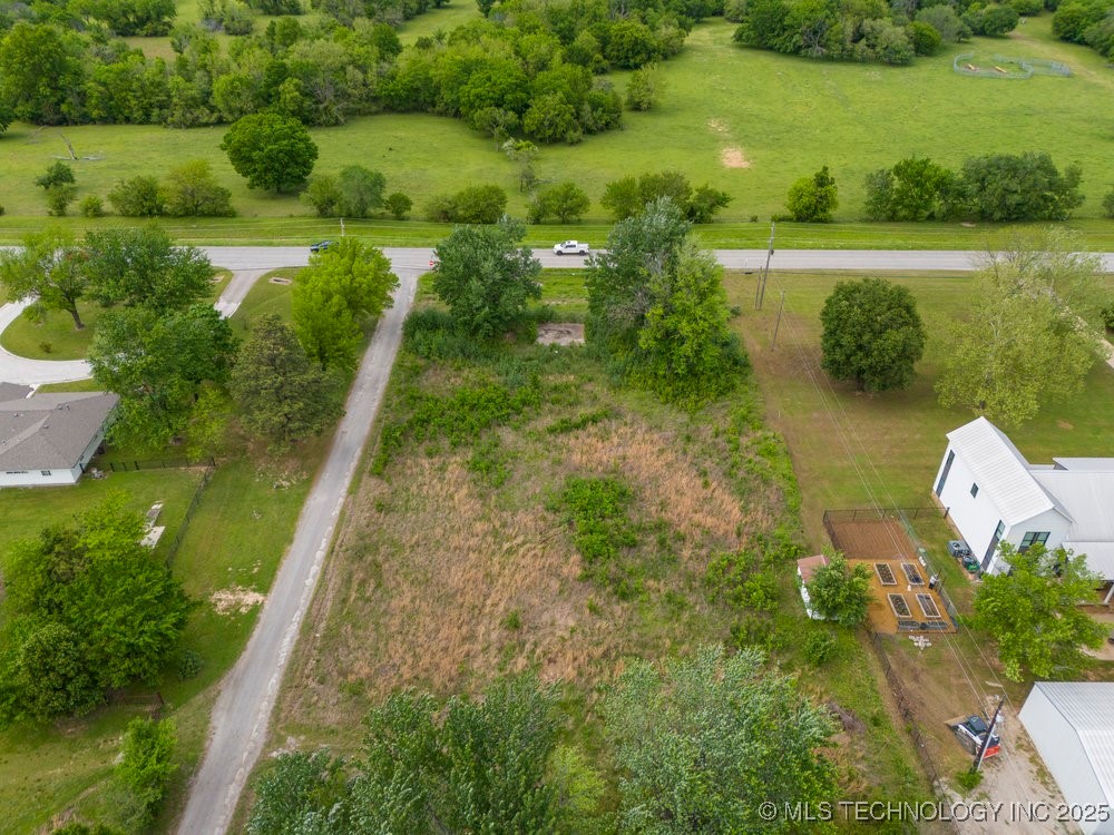 7111 S 277th East Avenue Property Photo 7