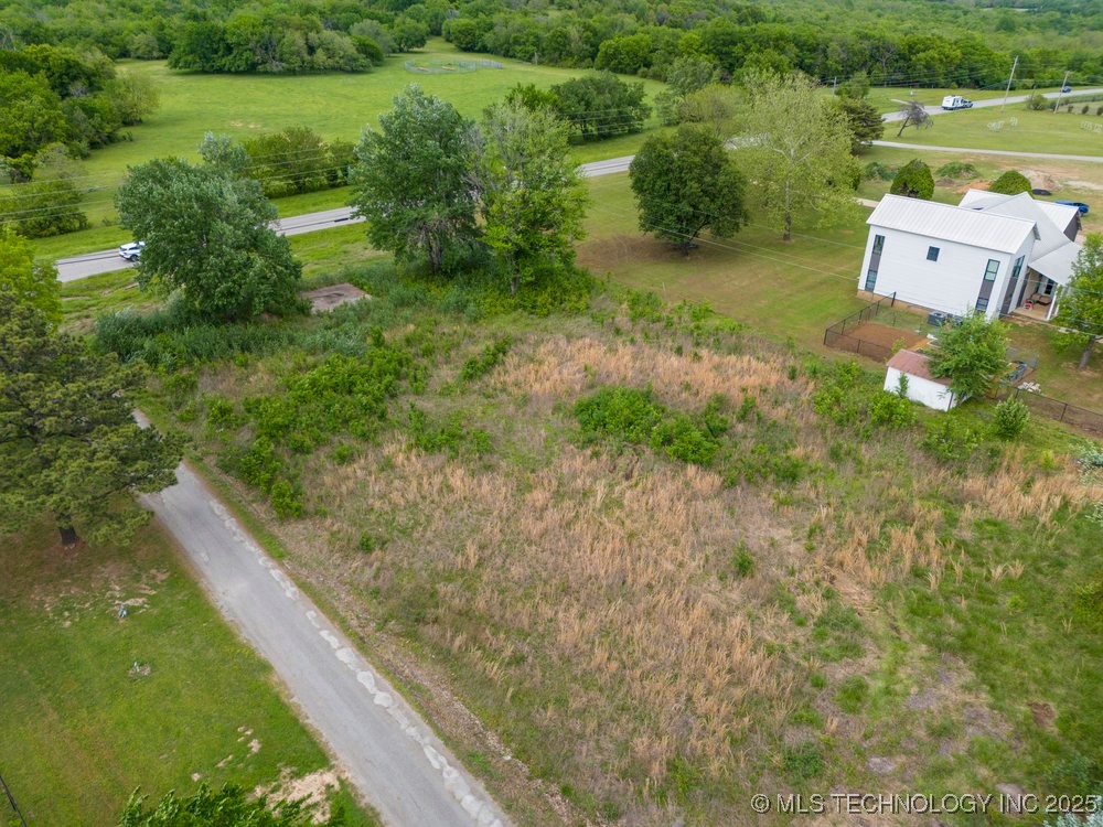 7111 S 277th East Avenue Property Photo 9