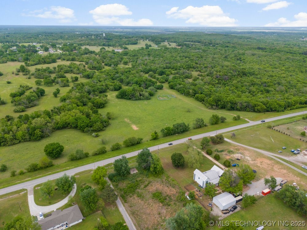 7111 S 277th East Avenue Property Photo 17