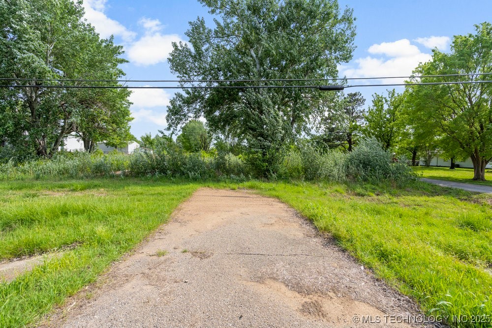 7111 S 277th East Avenue Property Photo 26