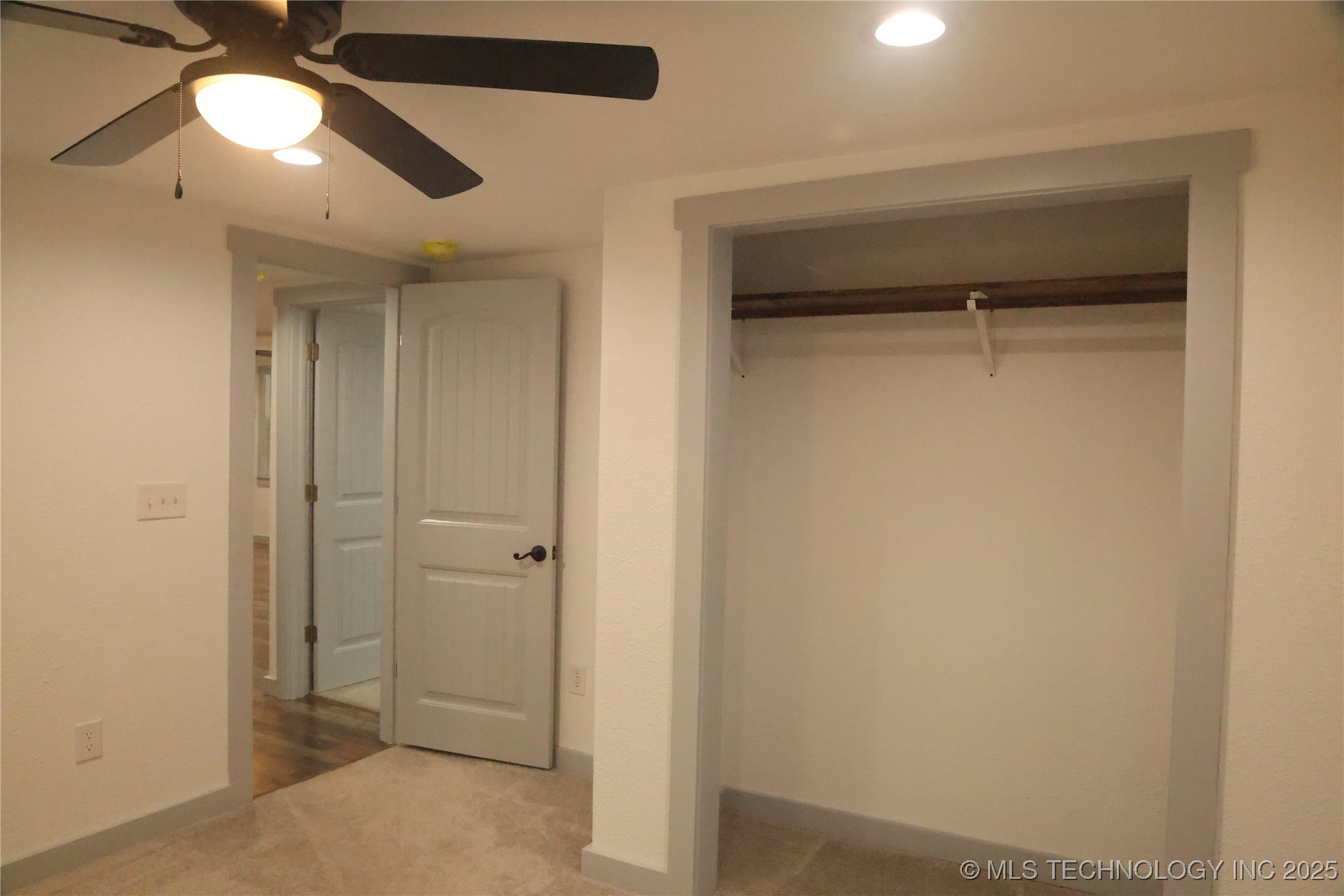 1185 E Pine Street Property Photo 36