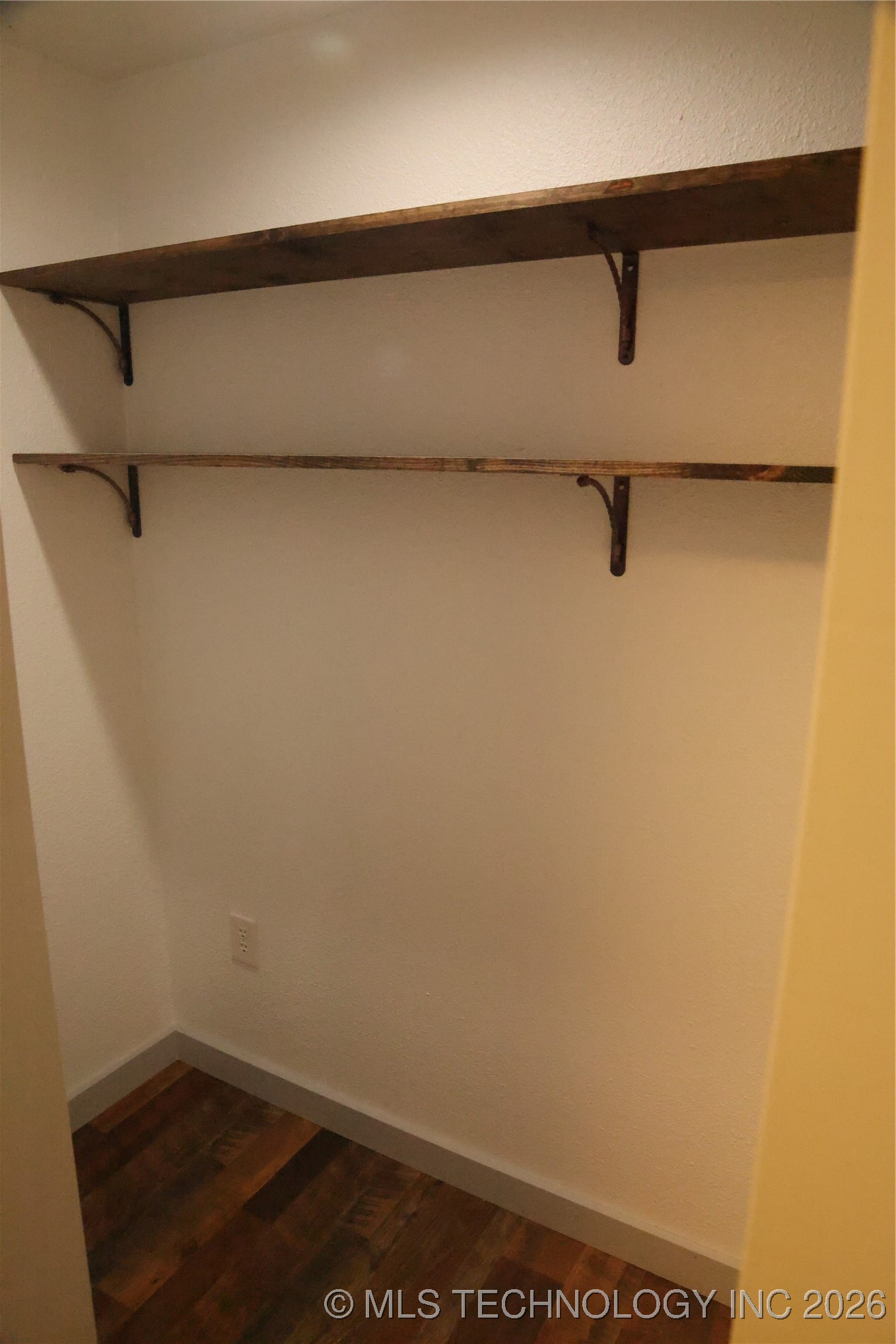 1185 E Pine Street Property Photo 43