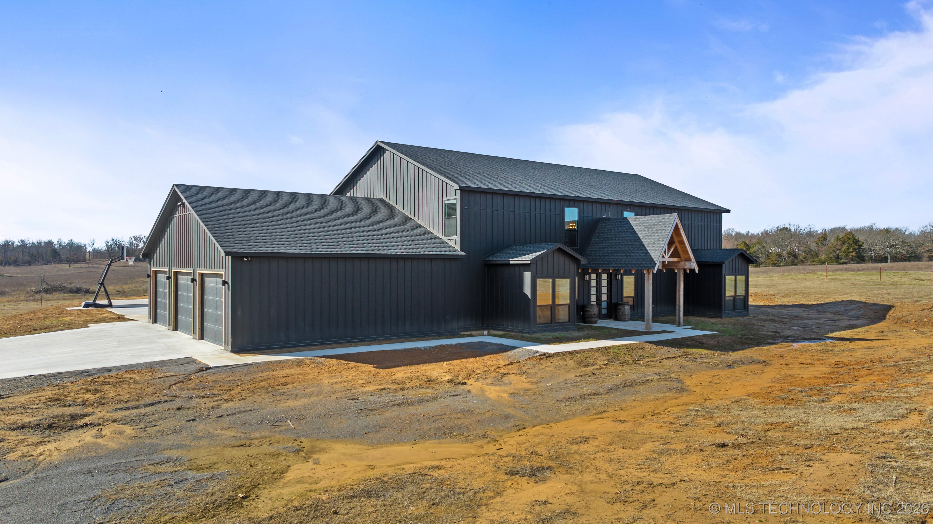 215 E Arpelar Street Property Photo 1