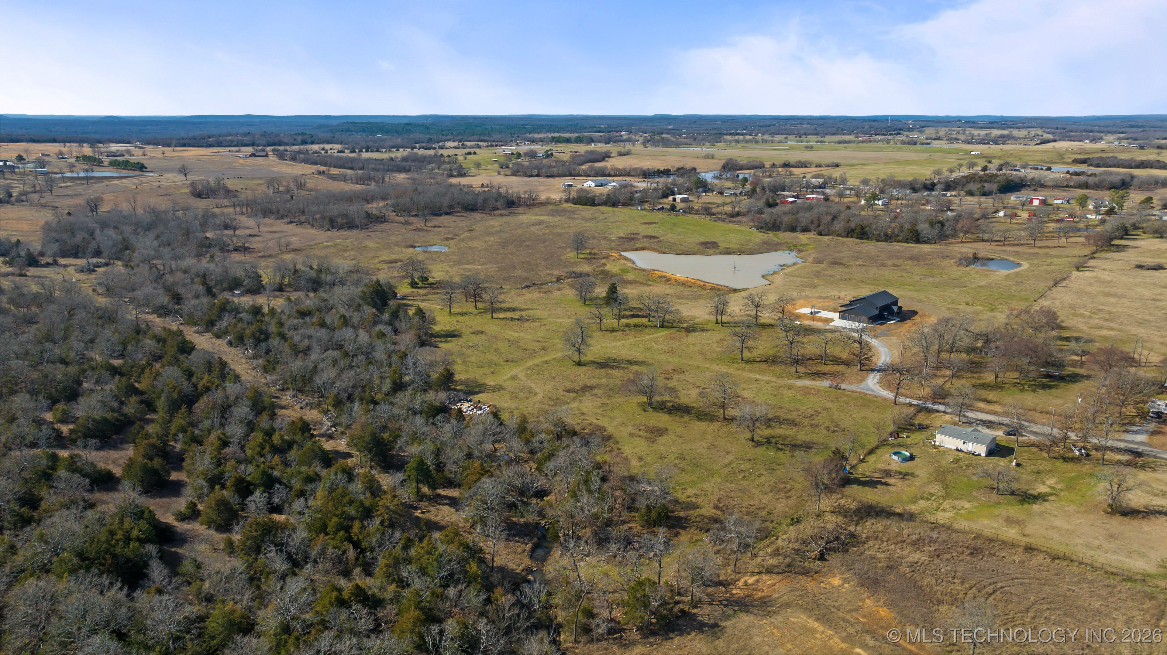 215 E Arpelar Street Property Photo 4