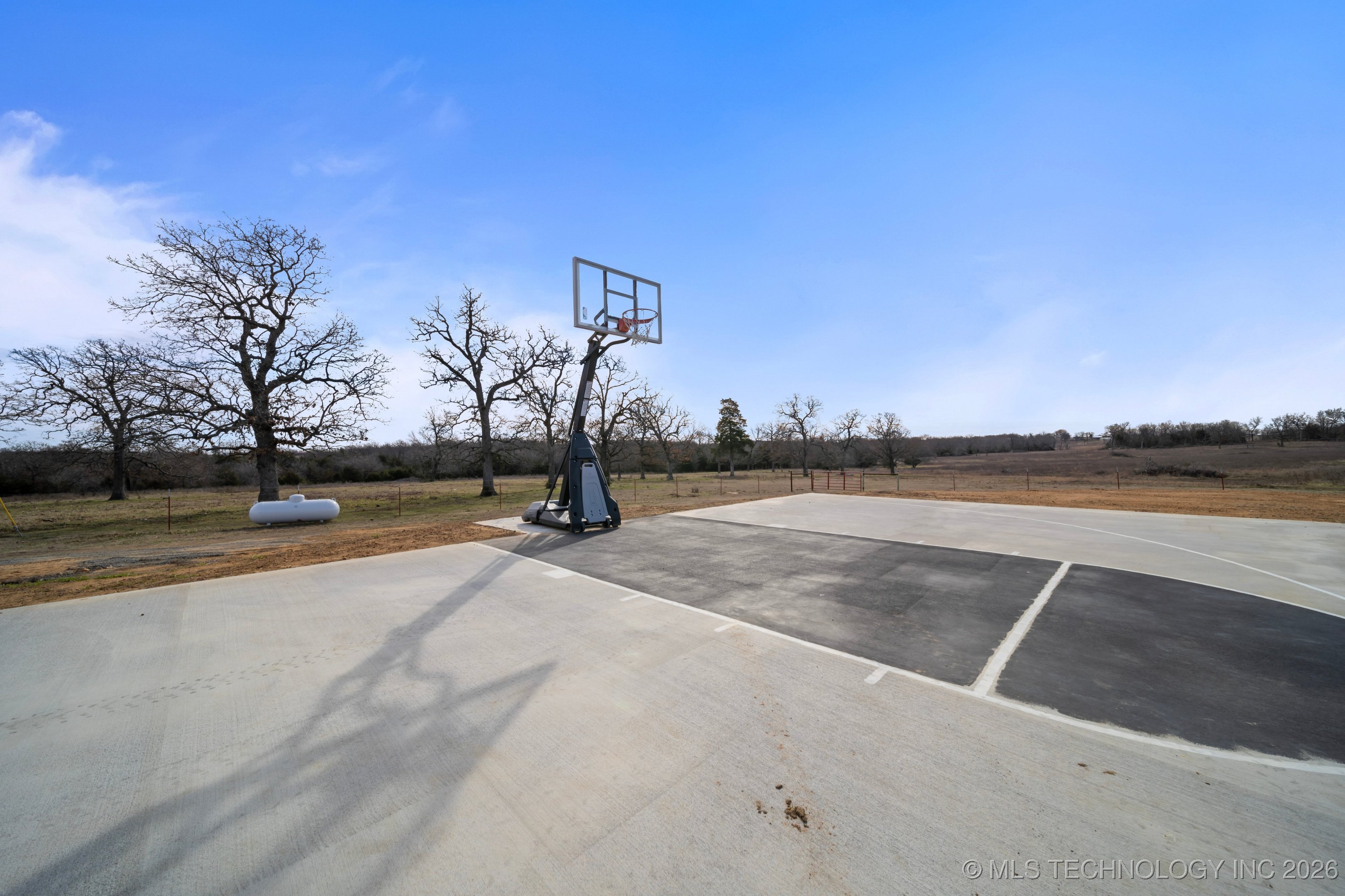 215 E Arpelar Street Property Photo 40