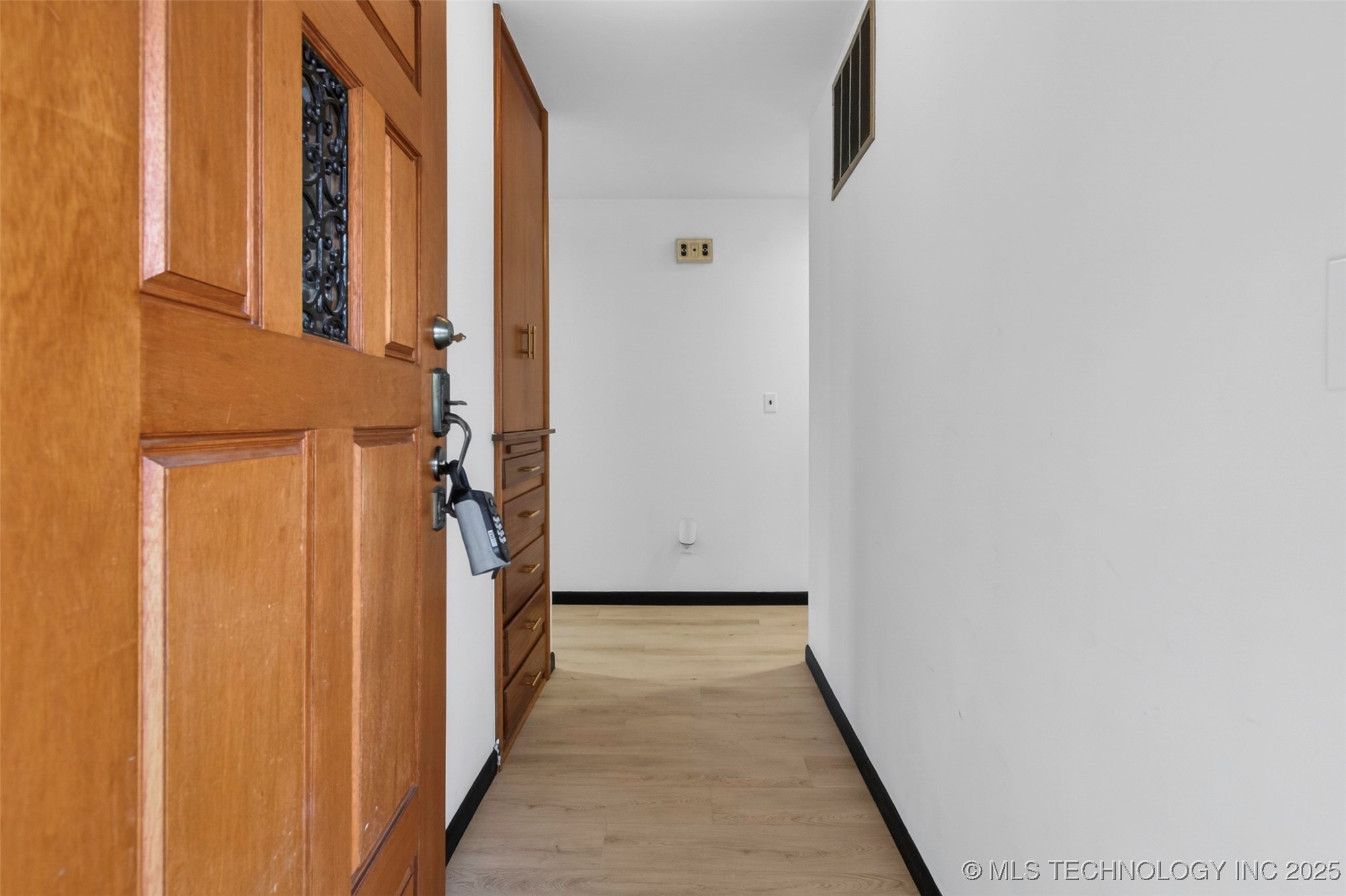 7419 E 20th Street Property Photo 2