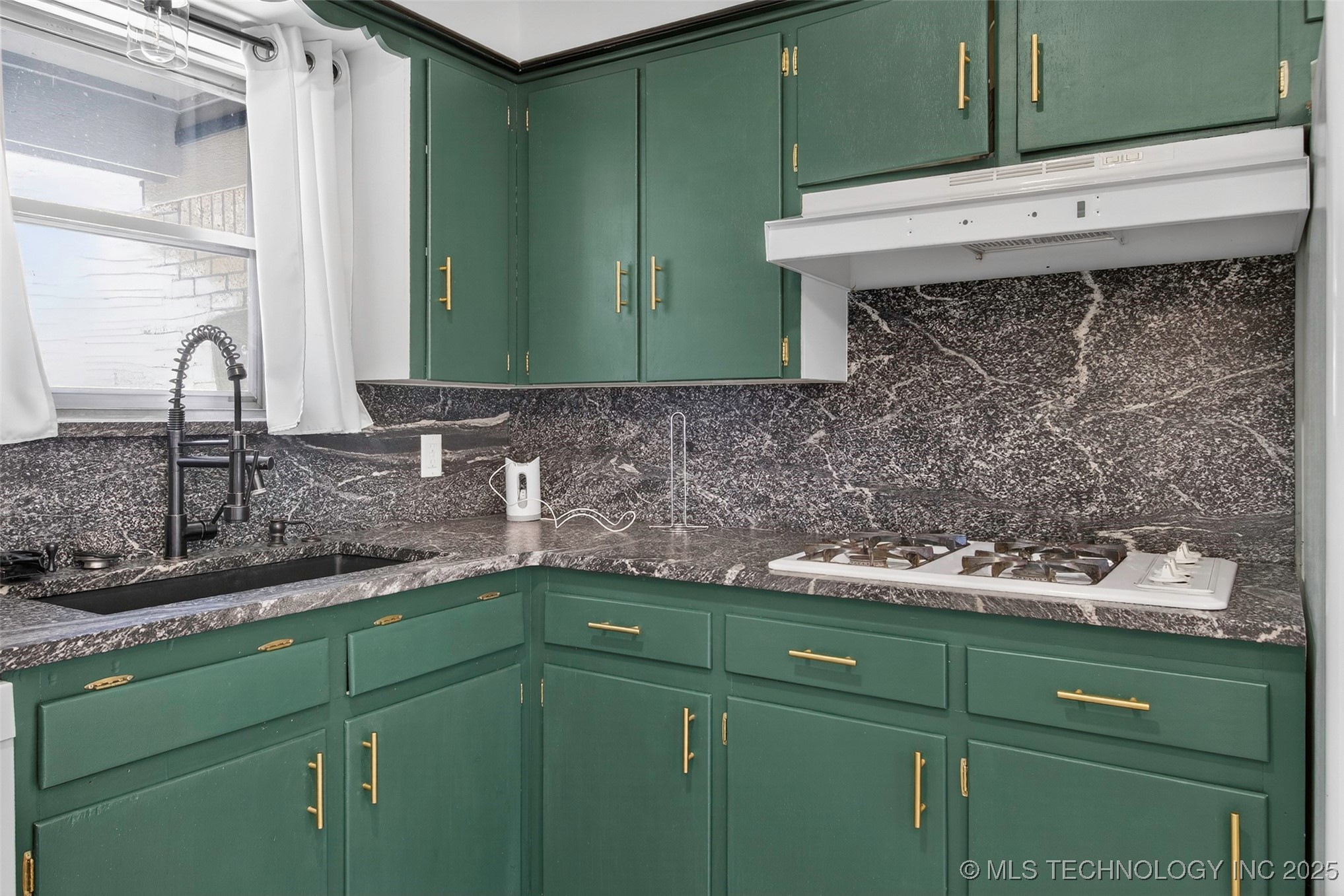 7419 E 20th Street Property Photo 9