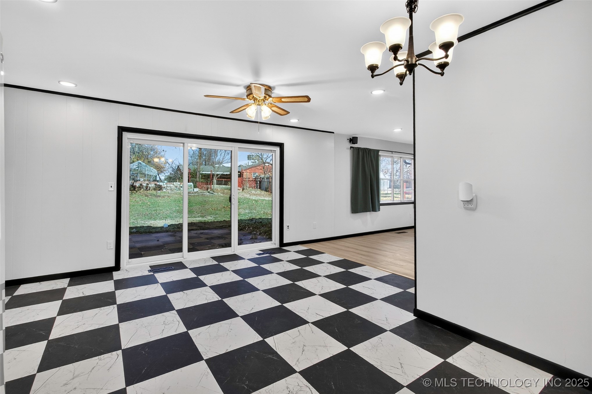 7419 E 20th Street Property Photo 10