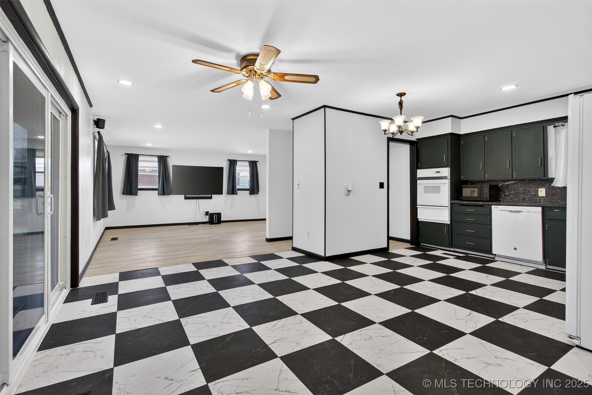 7419 E 20th Street Property Photo 11