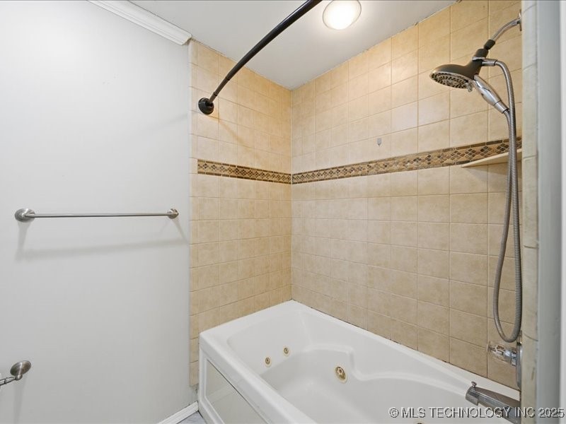 8509 E 78th Place Property Photo 16