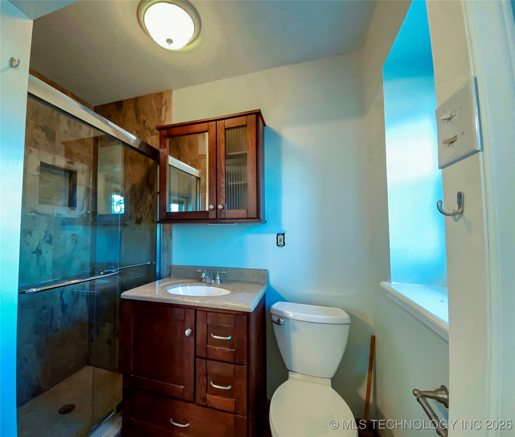 1550 S 68th East Avenue Property Photo 9