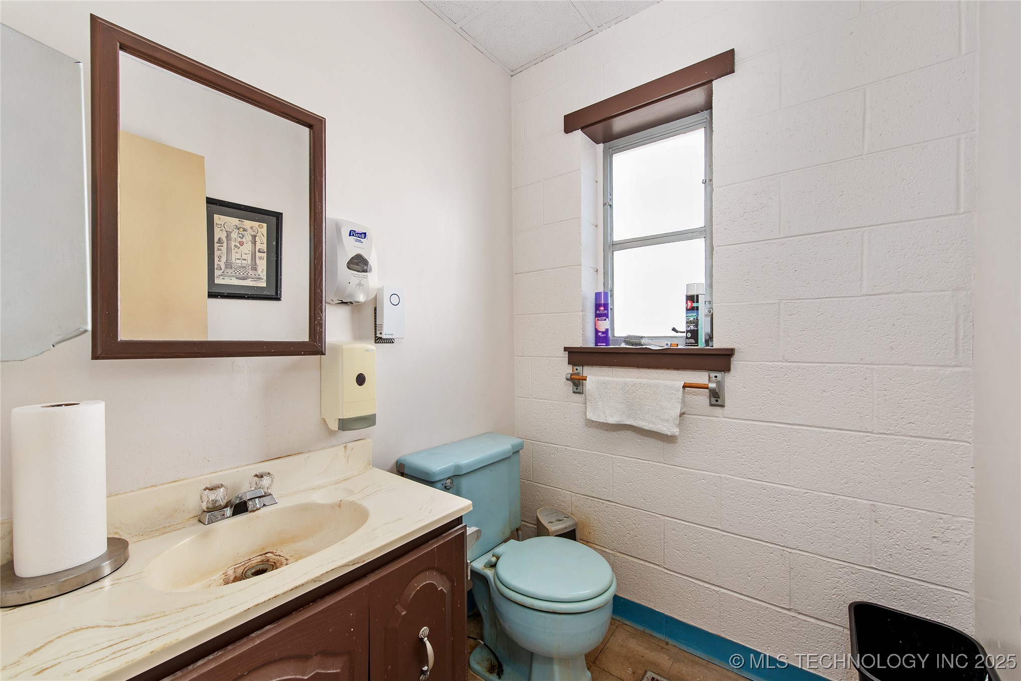 1509 N Main Street Property Photo 13