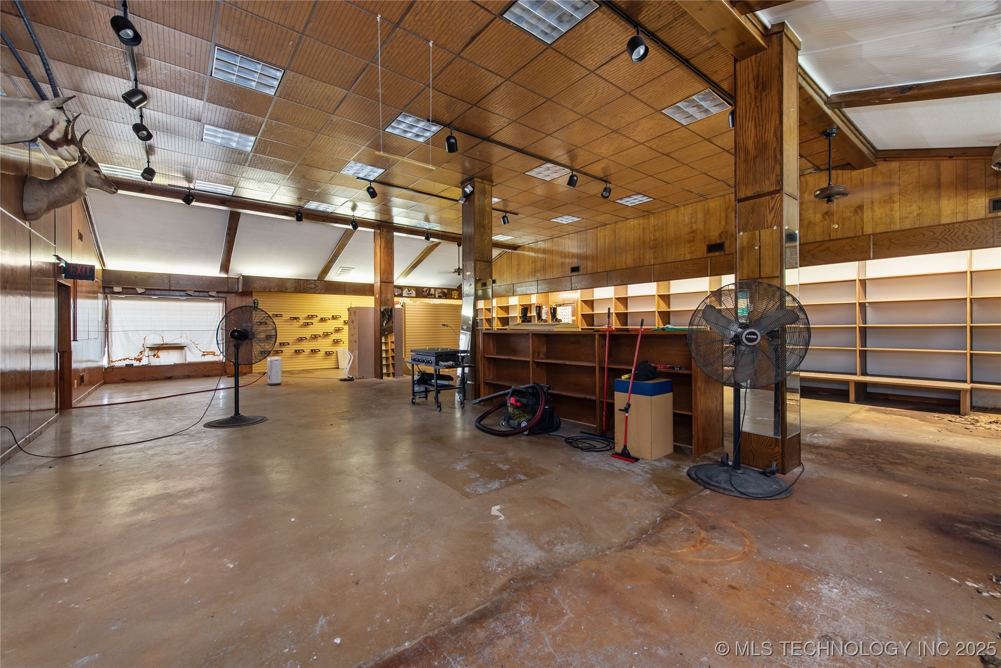 1509 N Main Street Property Photo 22