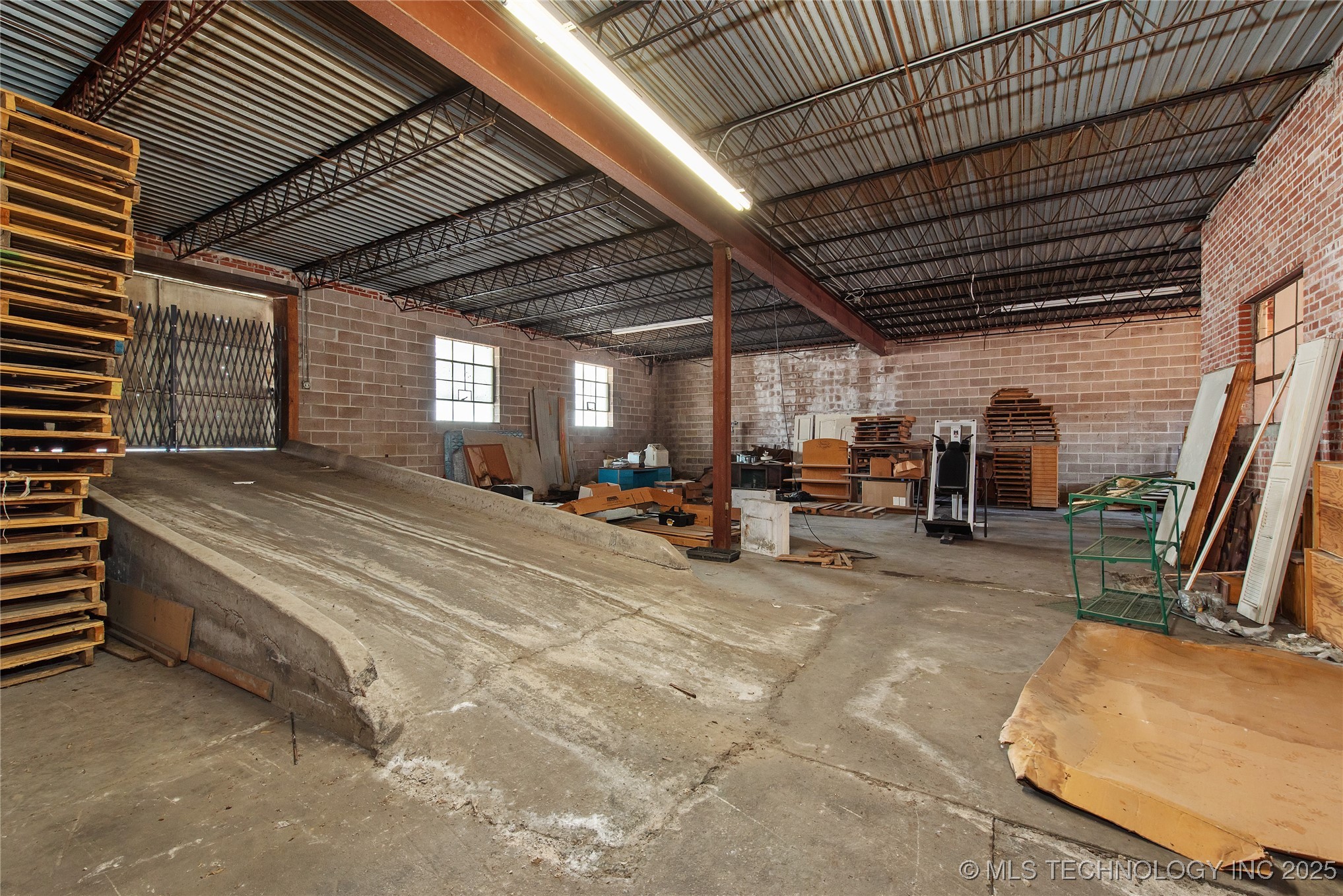 1509 N Main Street Property Photo 25