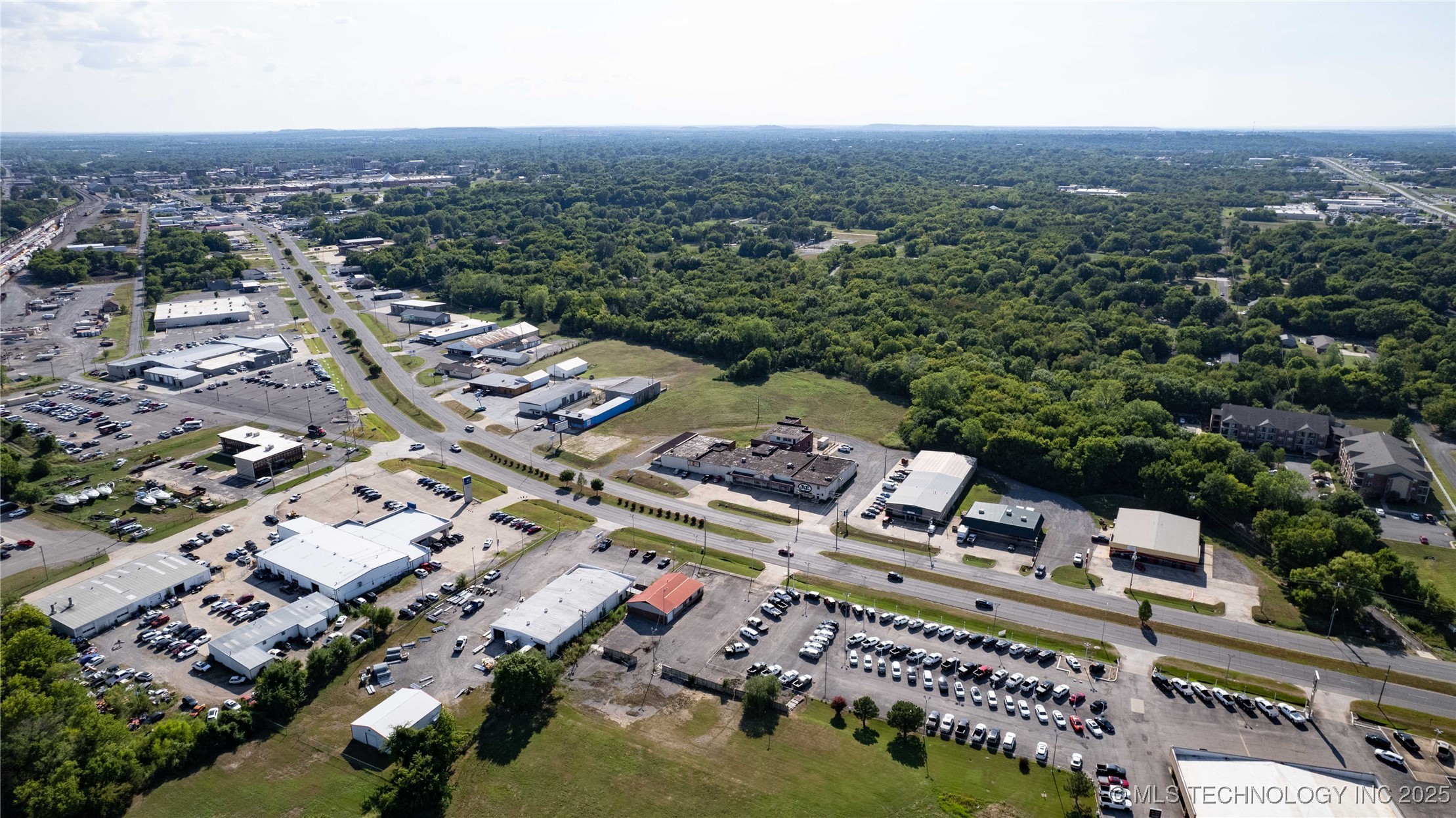 1509 N Main Street Property Photo 31