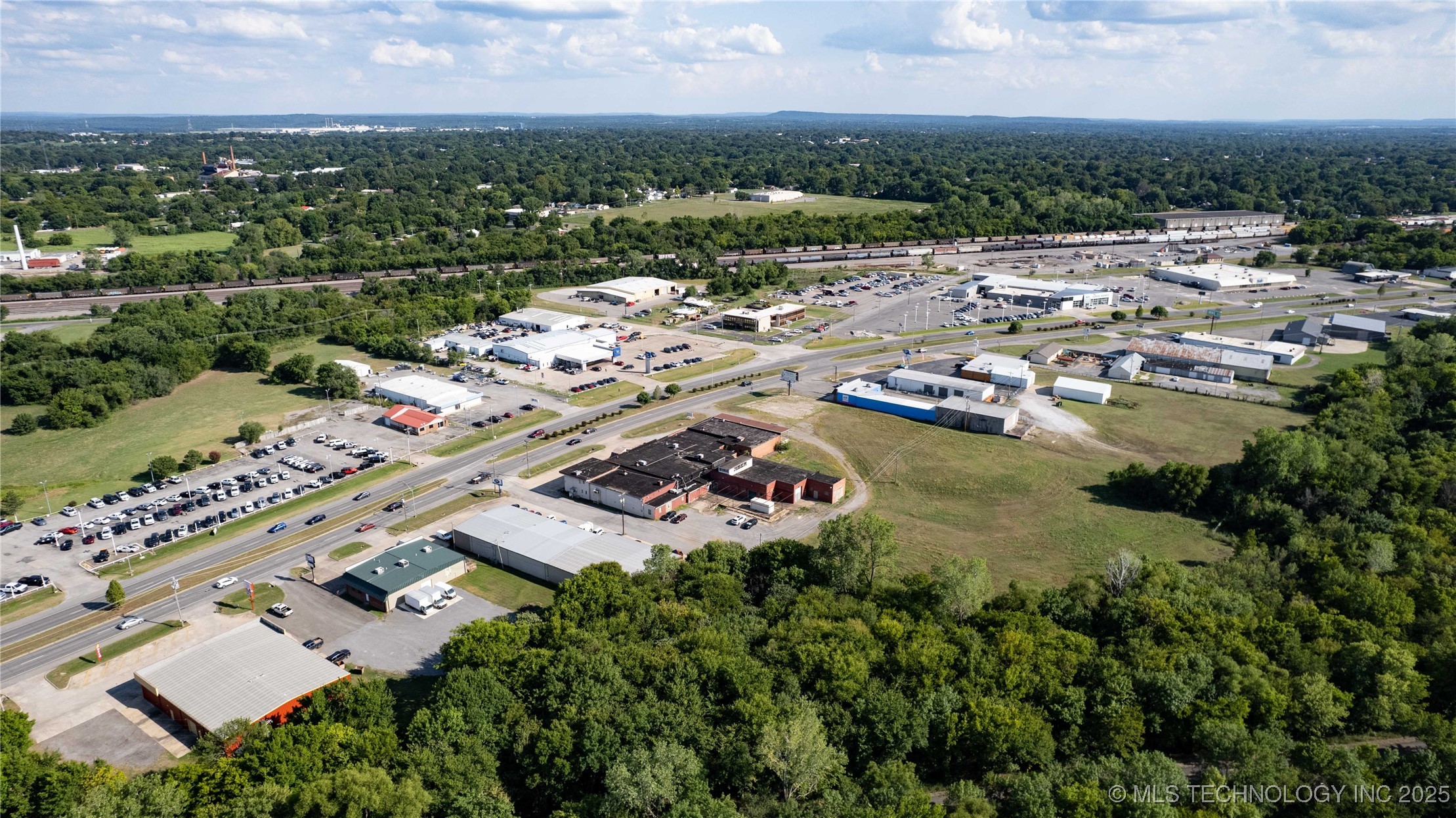 1509 N Main Street Property Photo 33