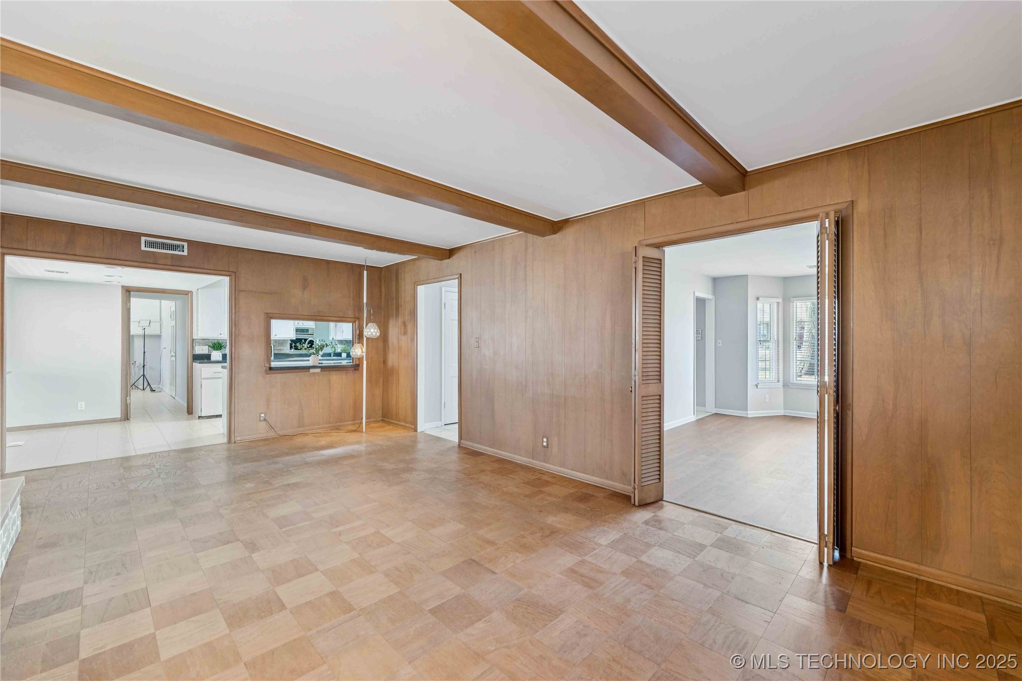 5127 S Joplin Avenue Property Photo 6