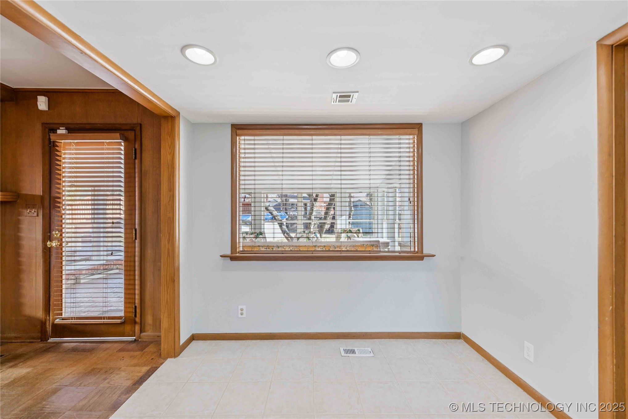 5127 S Joplin Avenue Property Photo 16