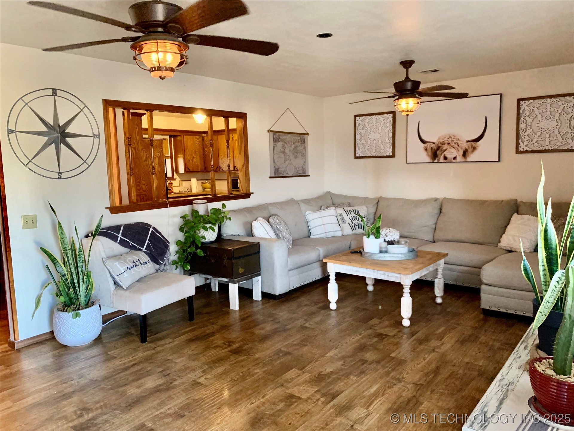 438 S Taylor Street Property Photo 6