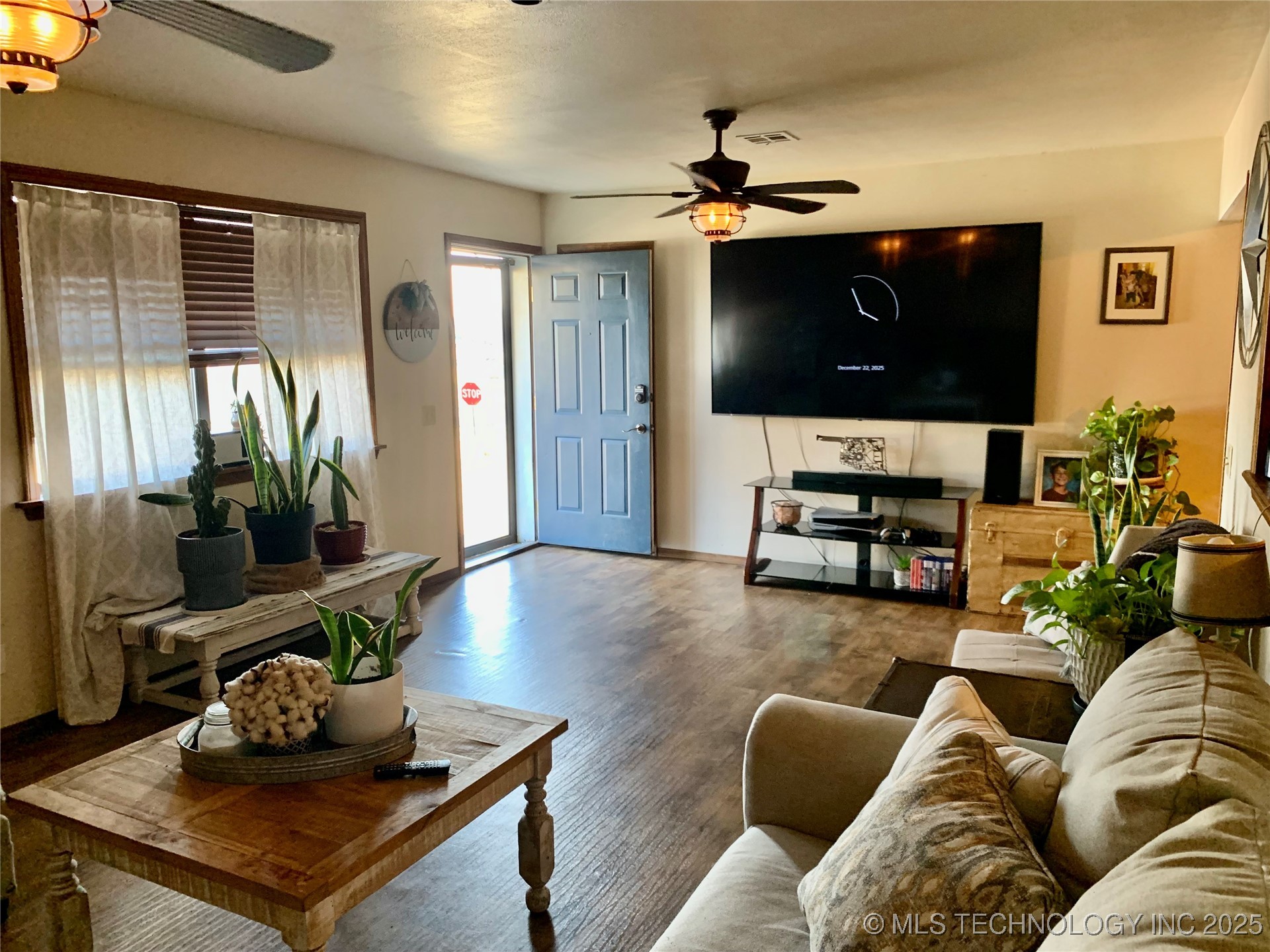 438 S Taylor Street Property Photo 8