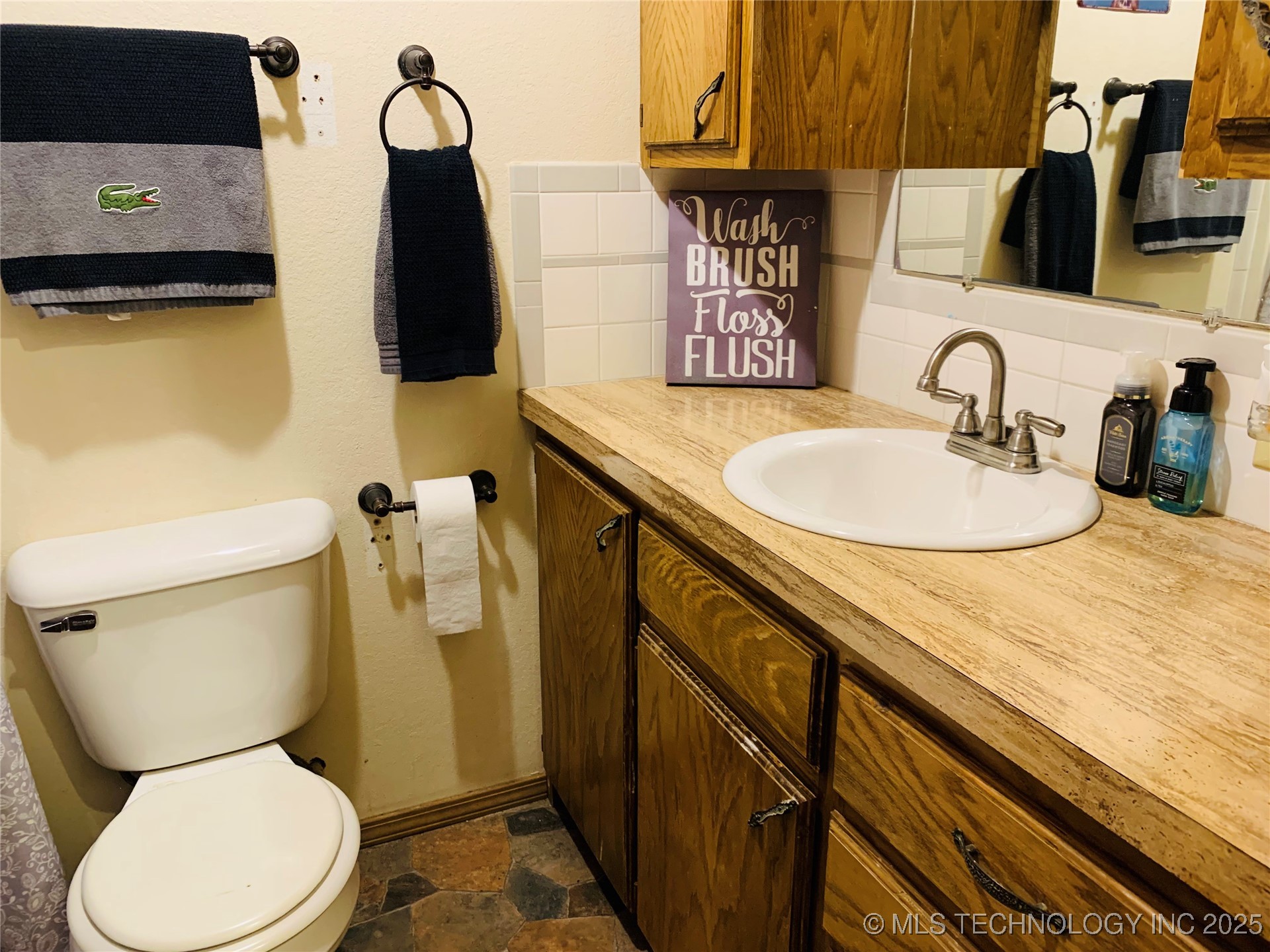 438 S Taylor Street Property Photo 20