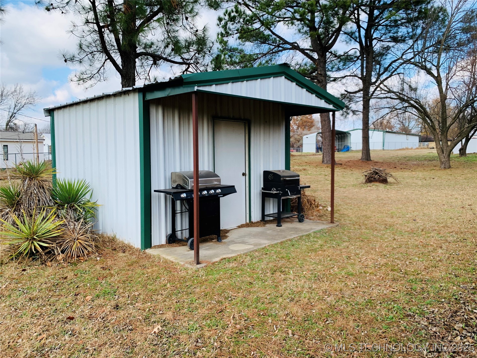 438 S Taylor Street Property Photo 25