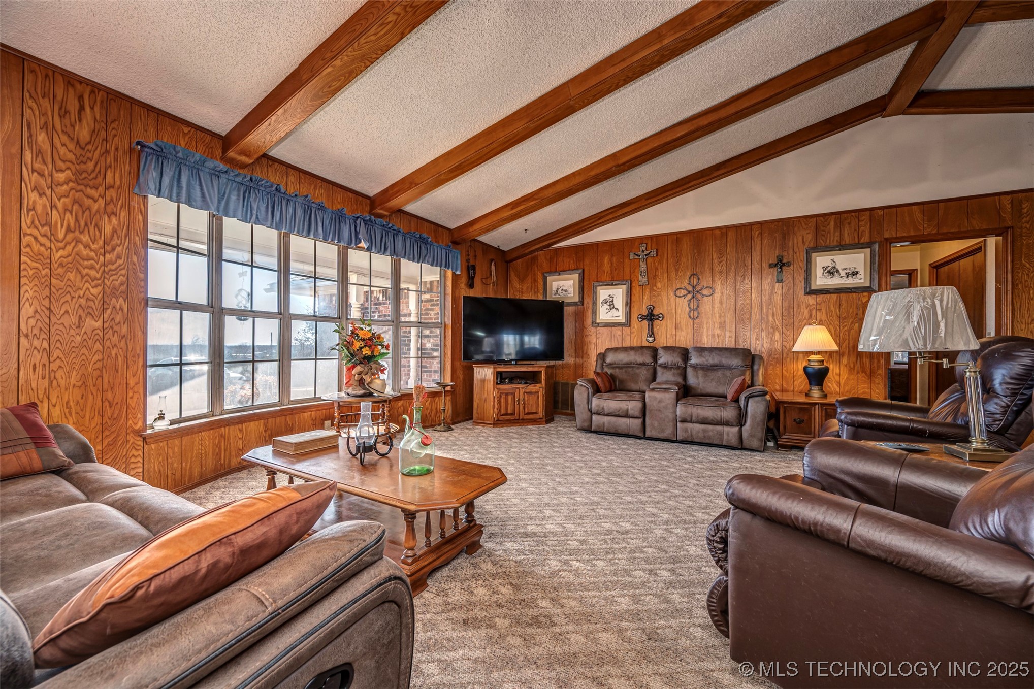 650 Williams Property Photo 6