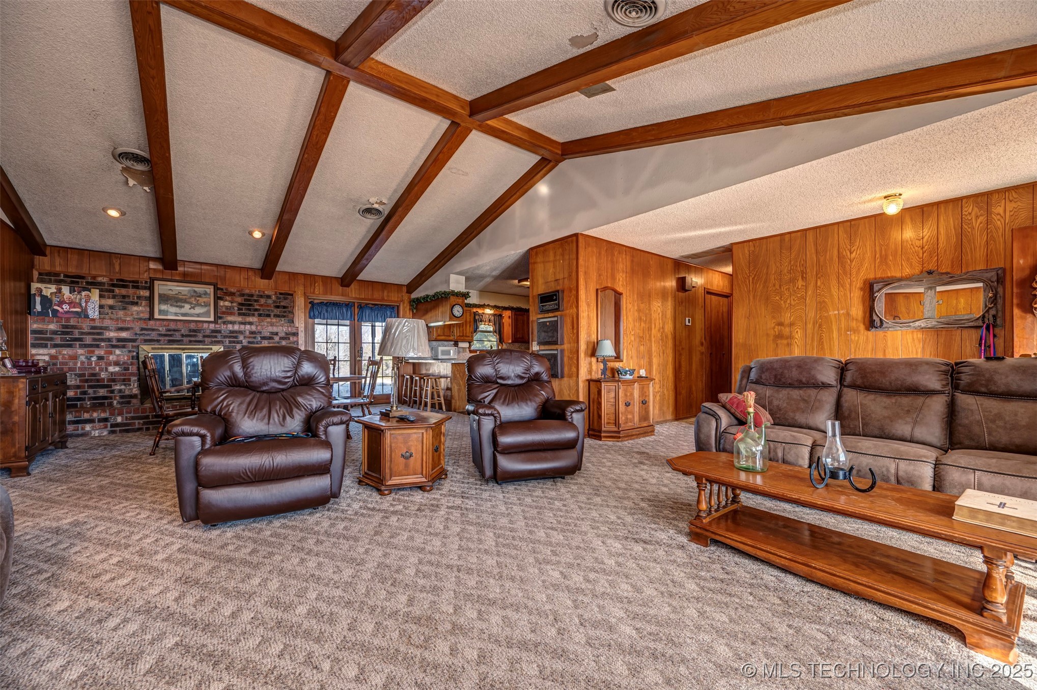 650 Williams Property Photo 7