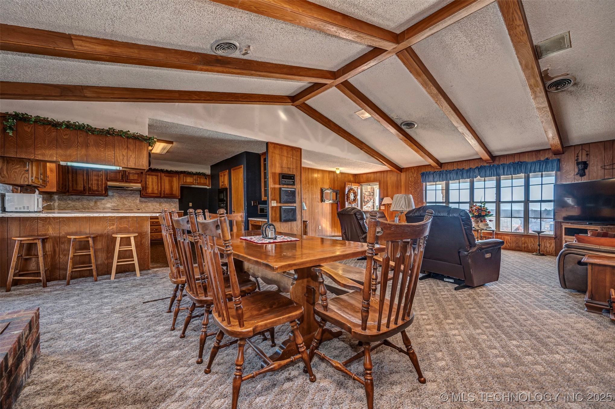 650 Williams Property Photo 10