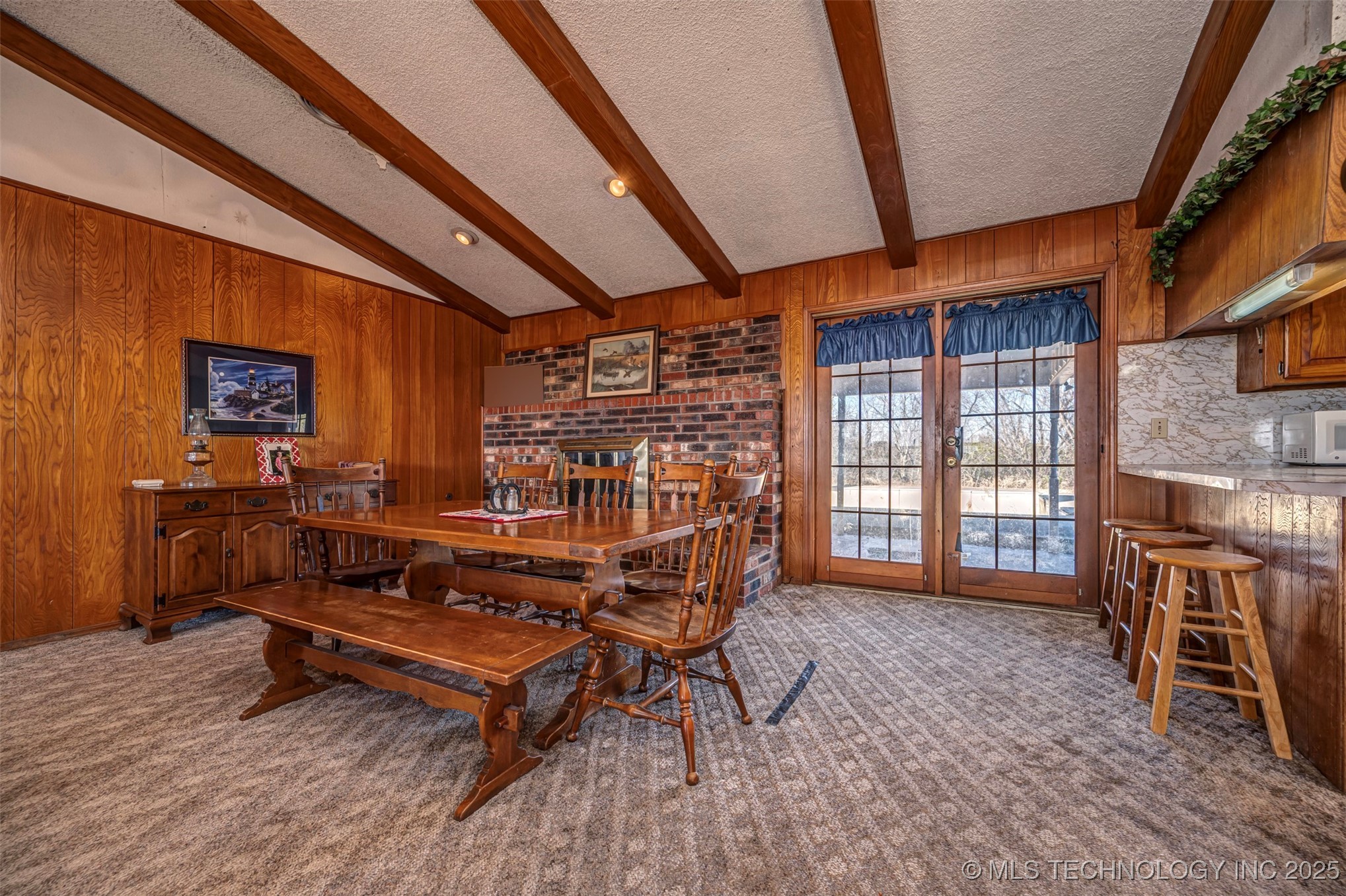 650 Williams Property Photo 12