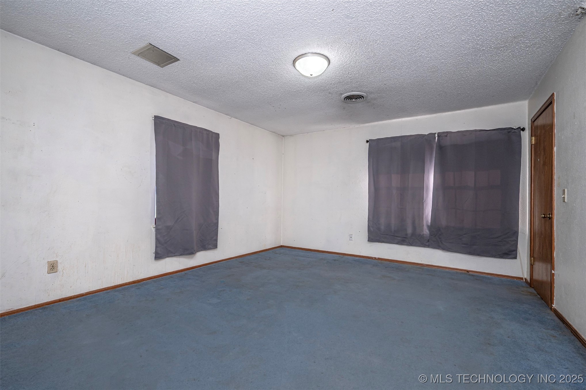 650 Williams Property Photo 24