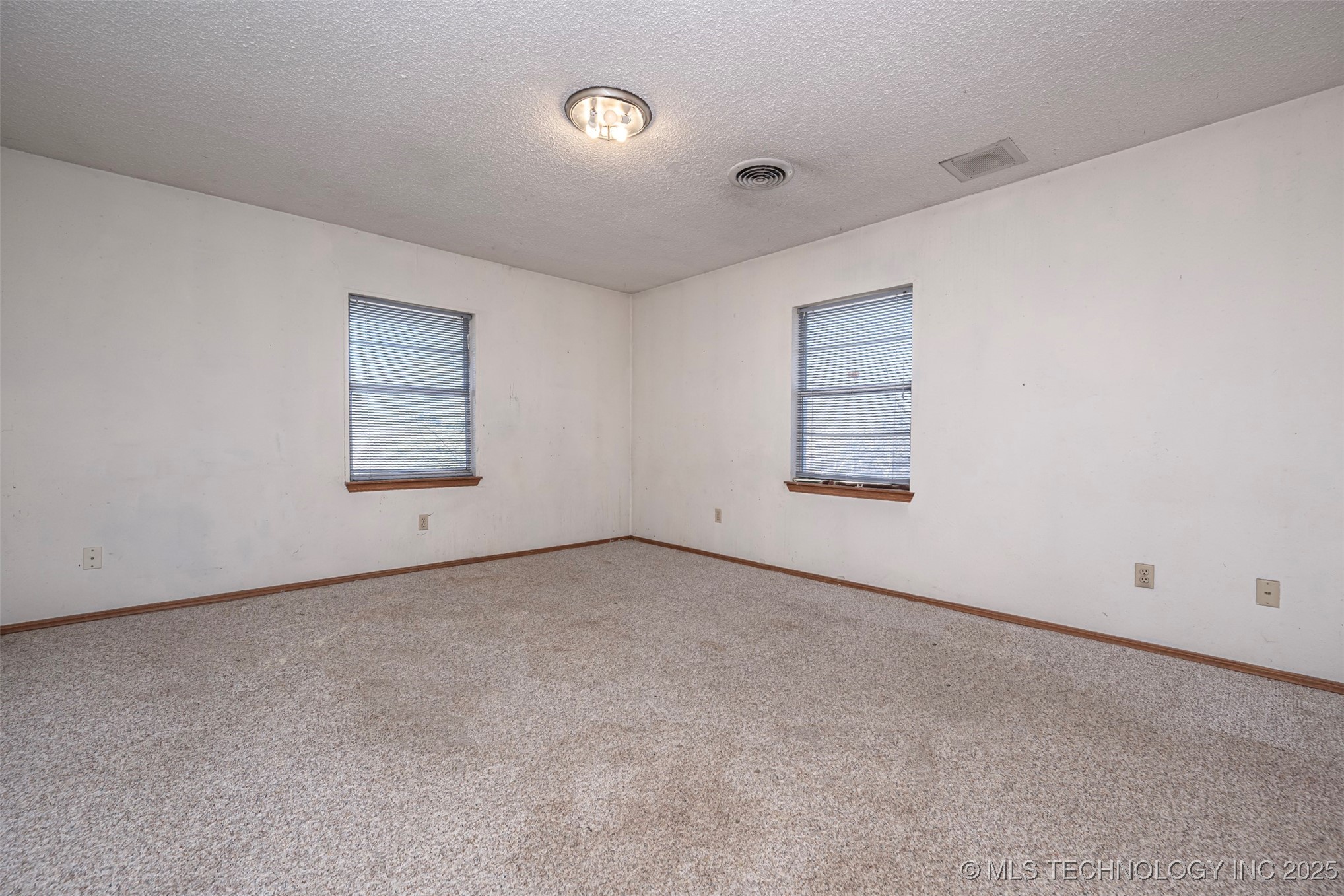 650 Williams Property Photo 27