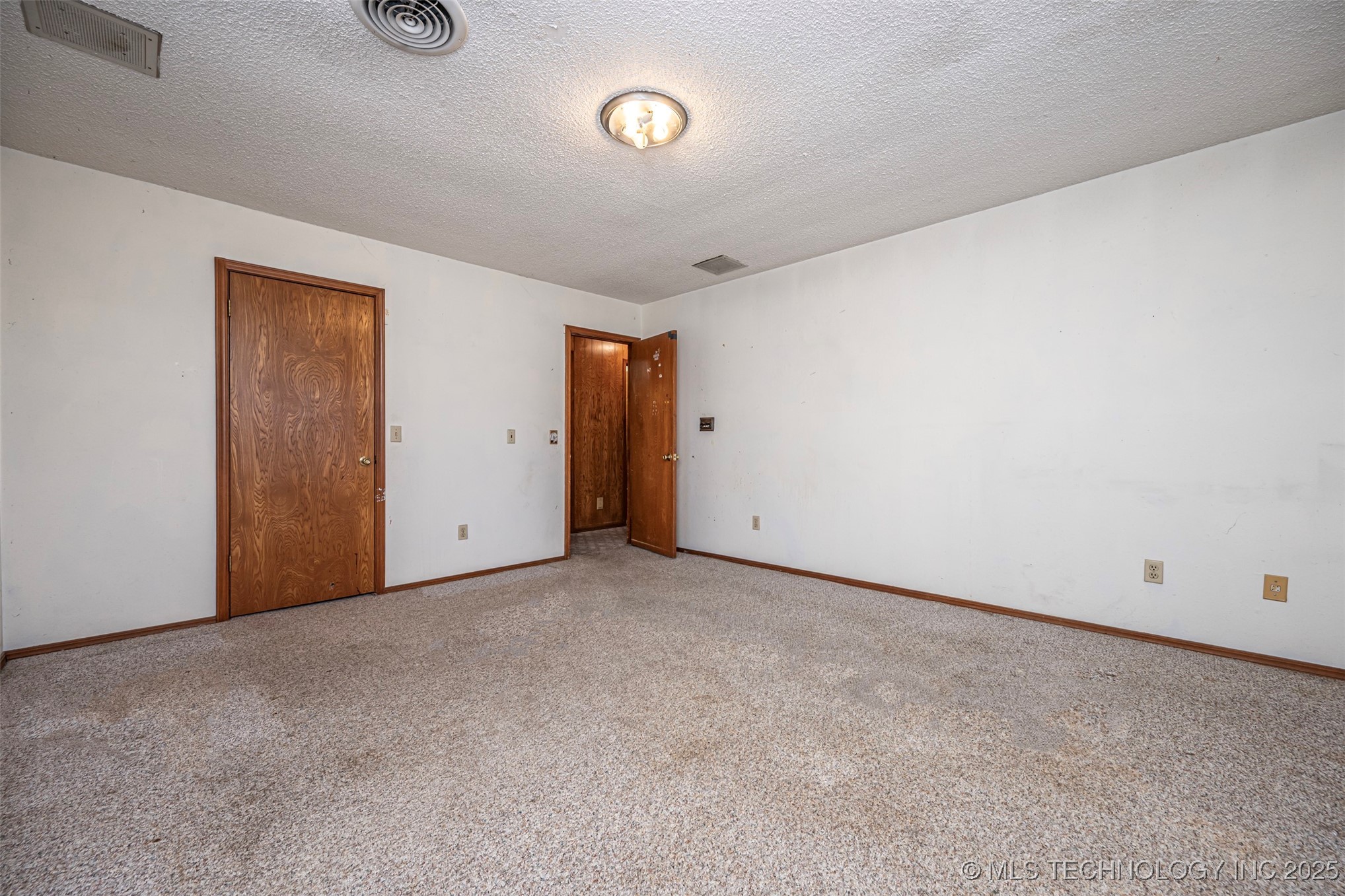 650 Williams Property Photo 28