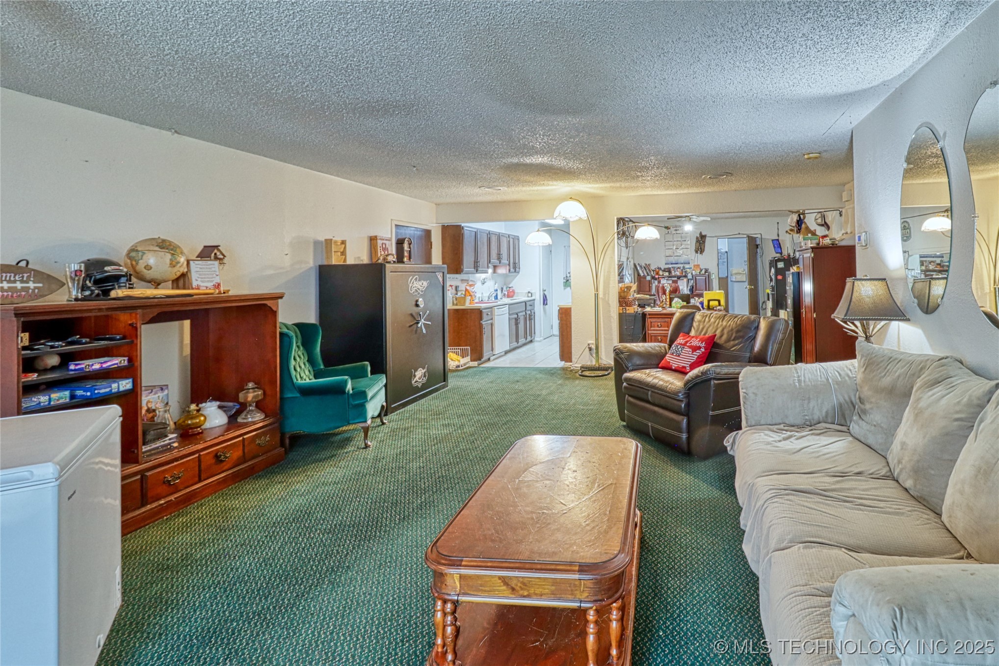 2400 S Valley Drive Property Photo 17