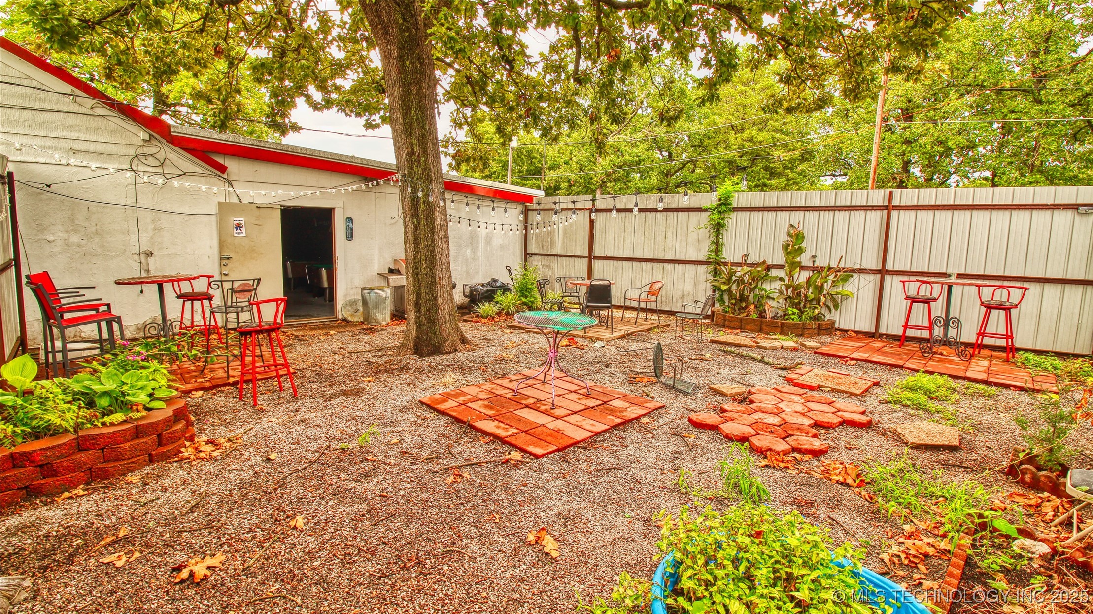 2400 S Valley Drive Property Photo 34