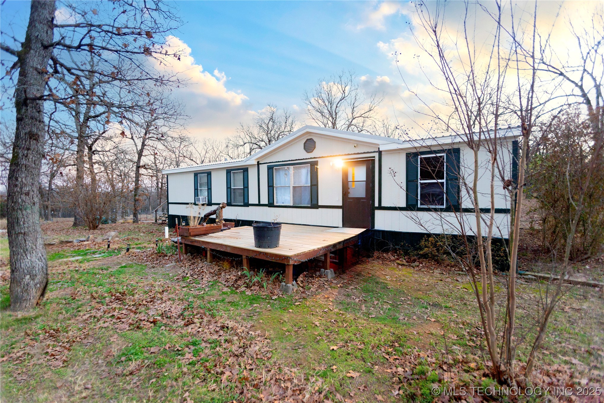 115311 S 4237 Road Property Photo 1