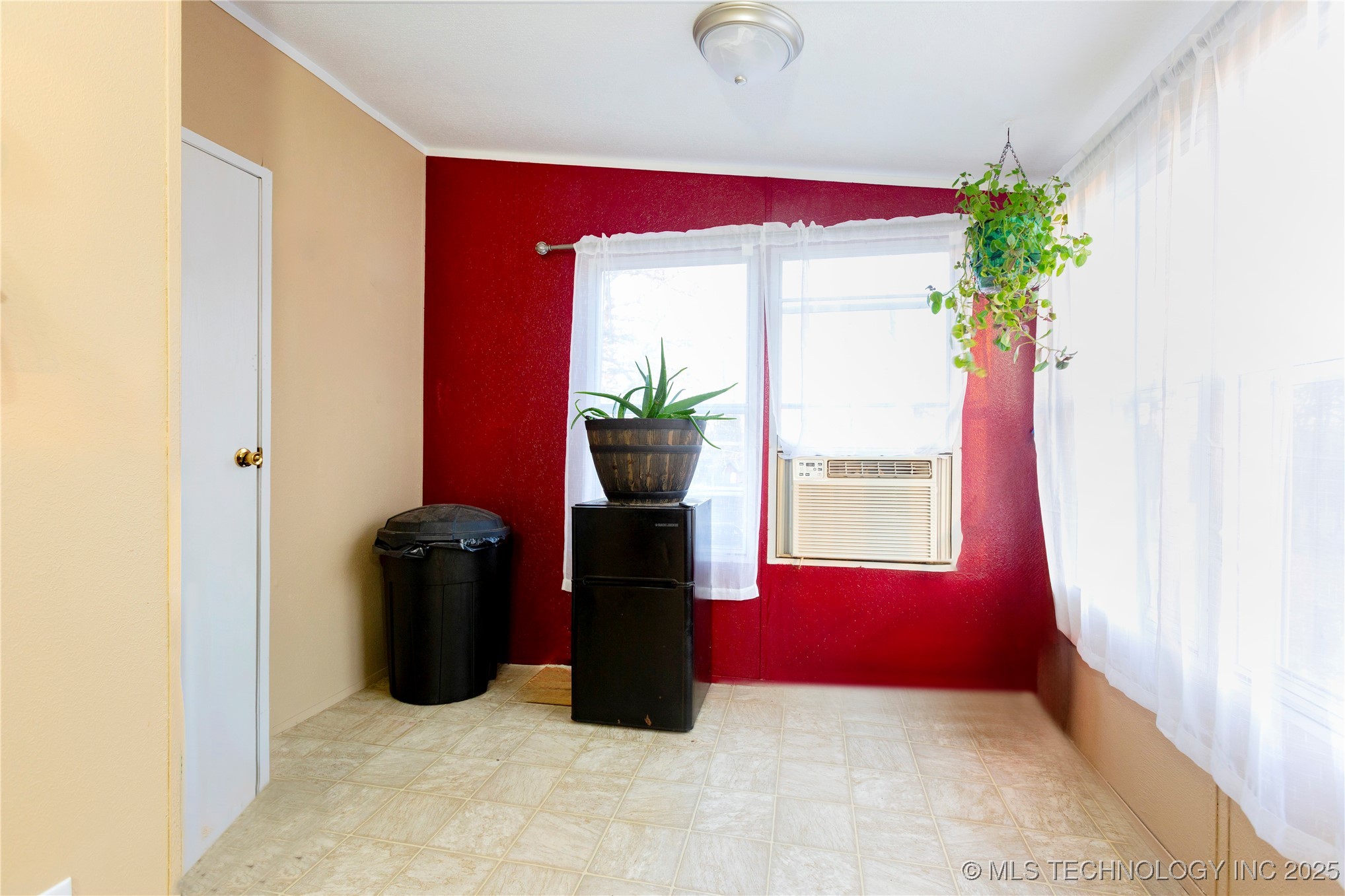 115311 S 4237 Road Property Photo 3