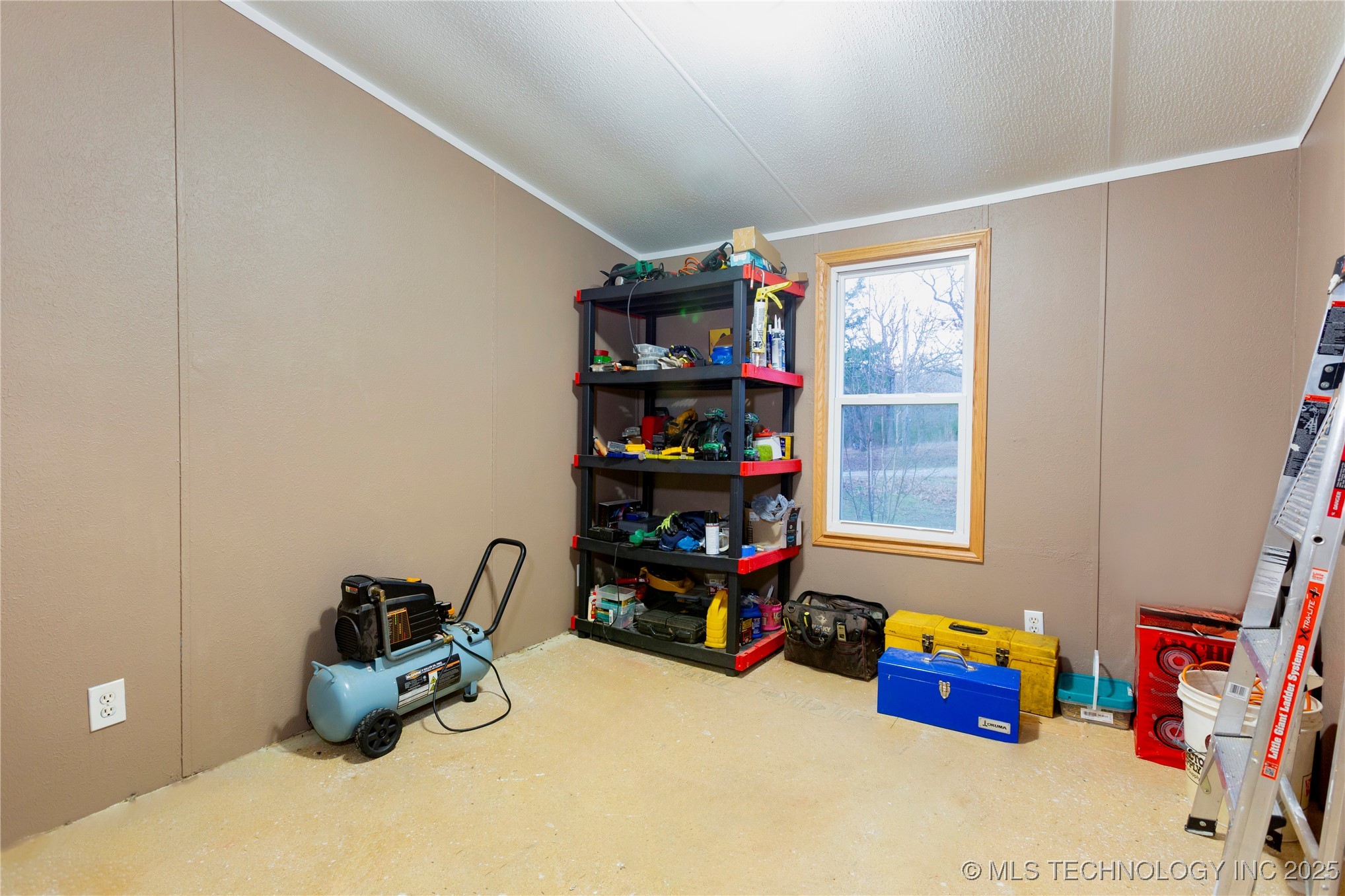 115311 S 4237 Road Property Photo 14