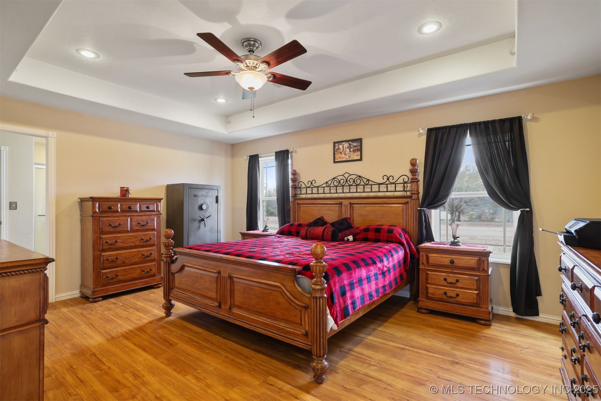 49 E 2nd Property Photo 18