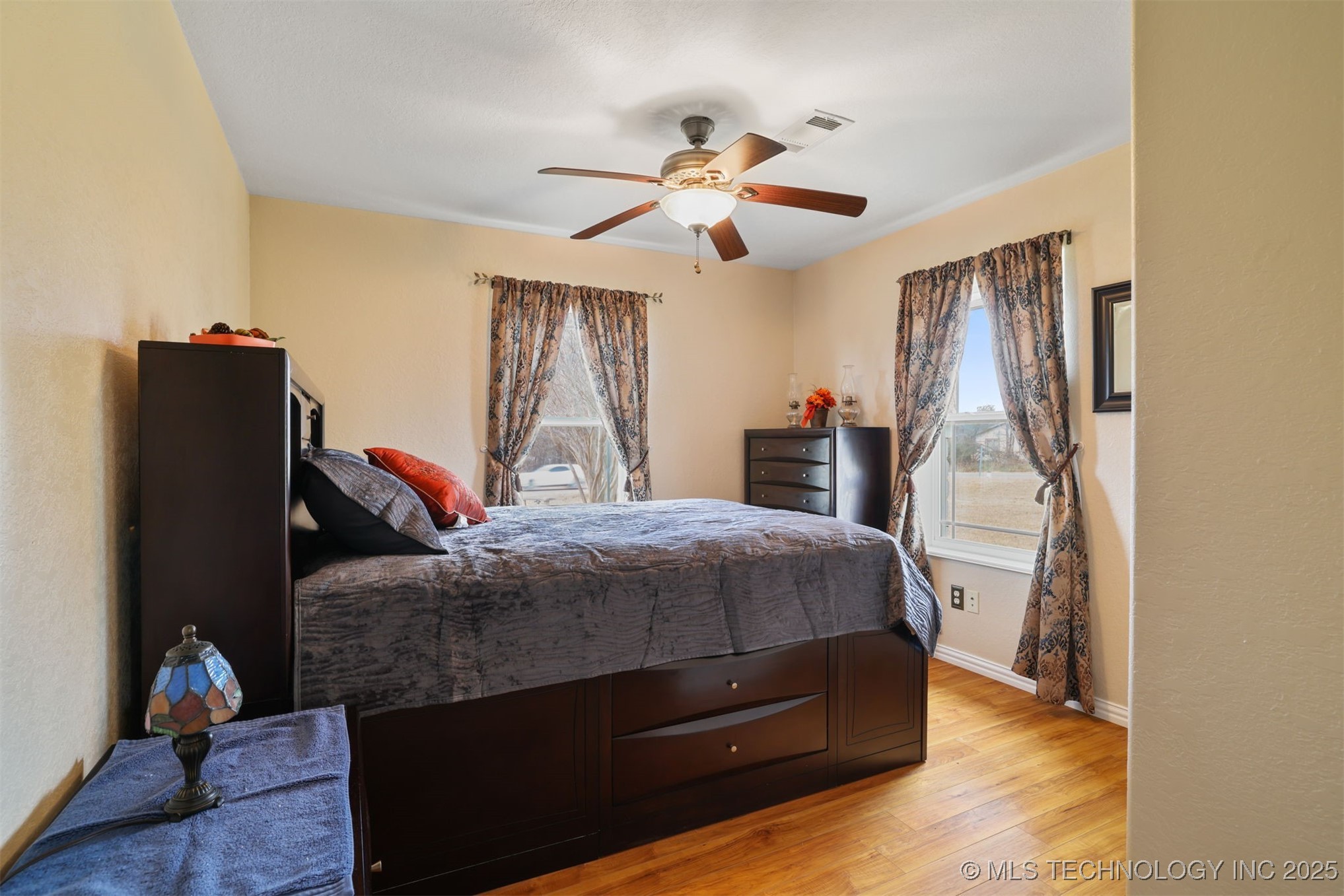 49 E 2nd Property Photo 20