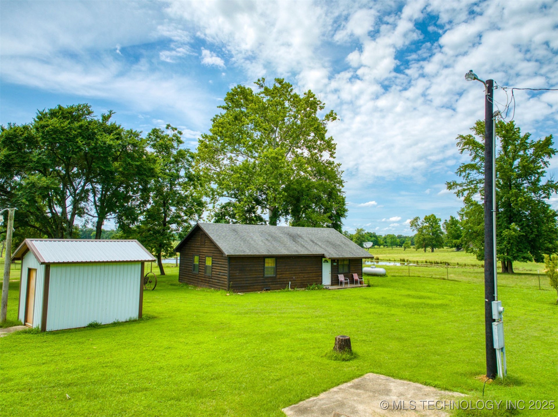 447 Pink Gladiola Property Photo 9