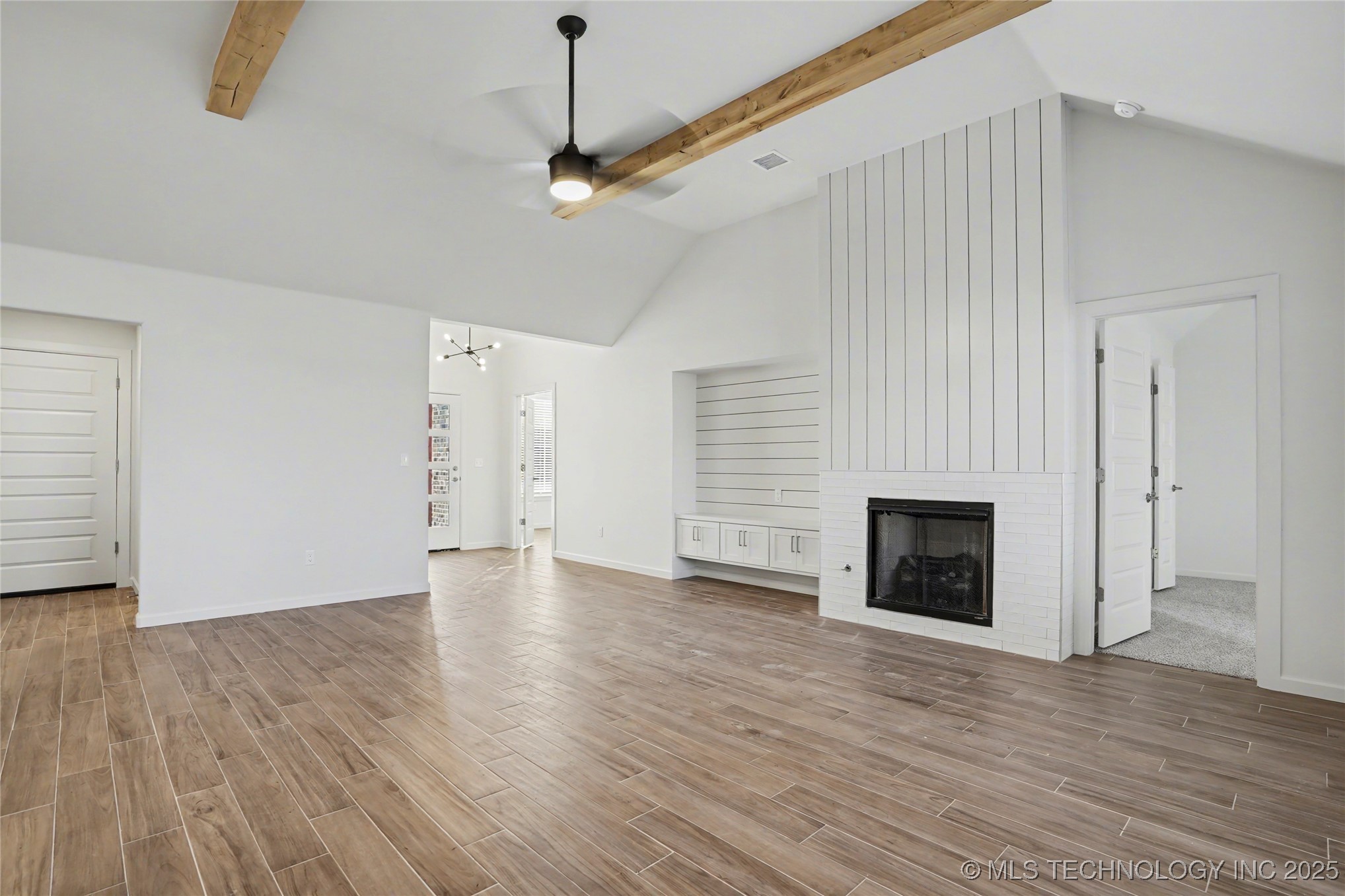 2816 E Rockford Place Property Photo 5