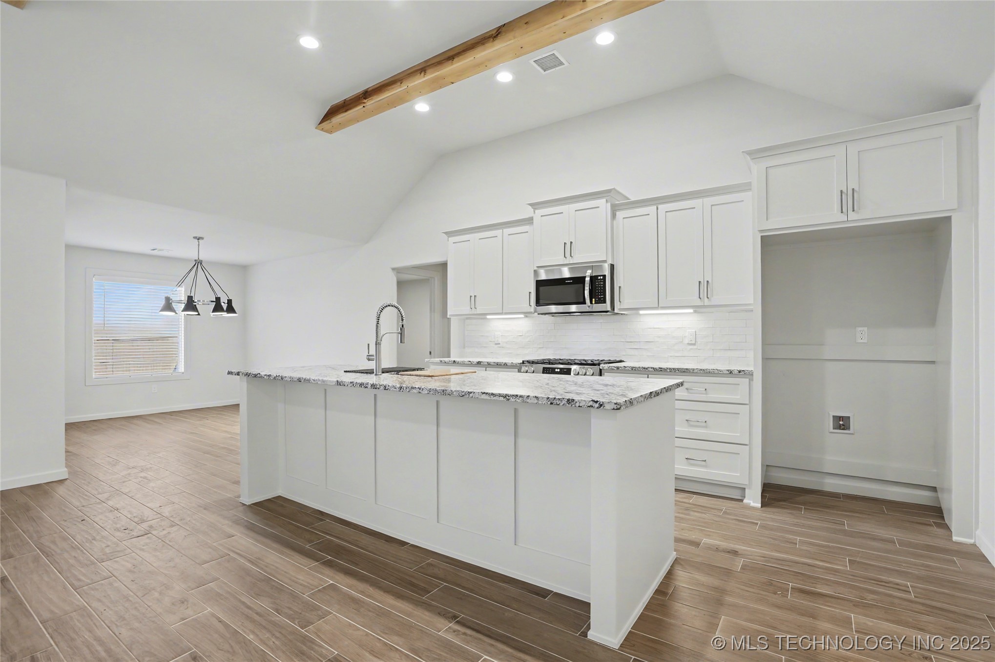 2816 E Rockford Place Property Photo 7