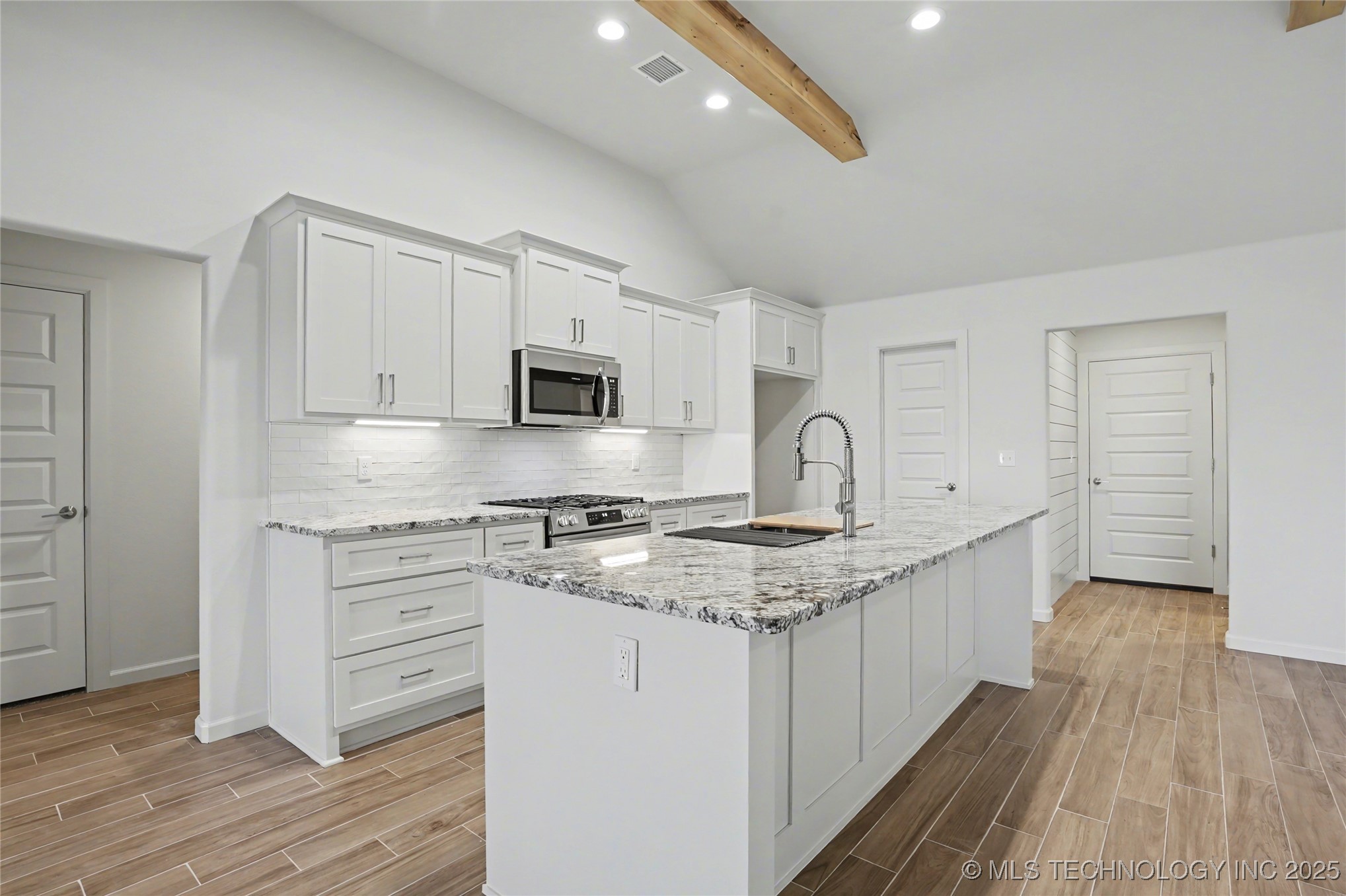 2816 E Rockford Place Property Photo 9