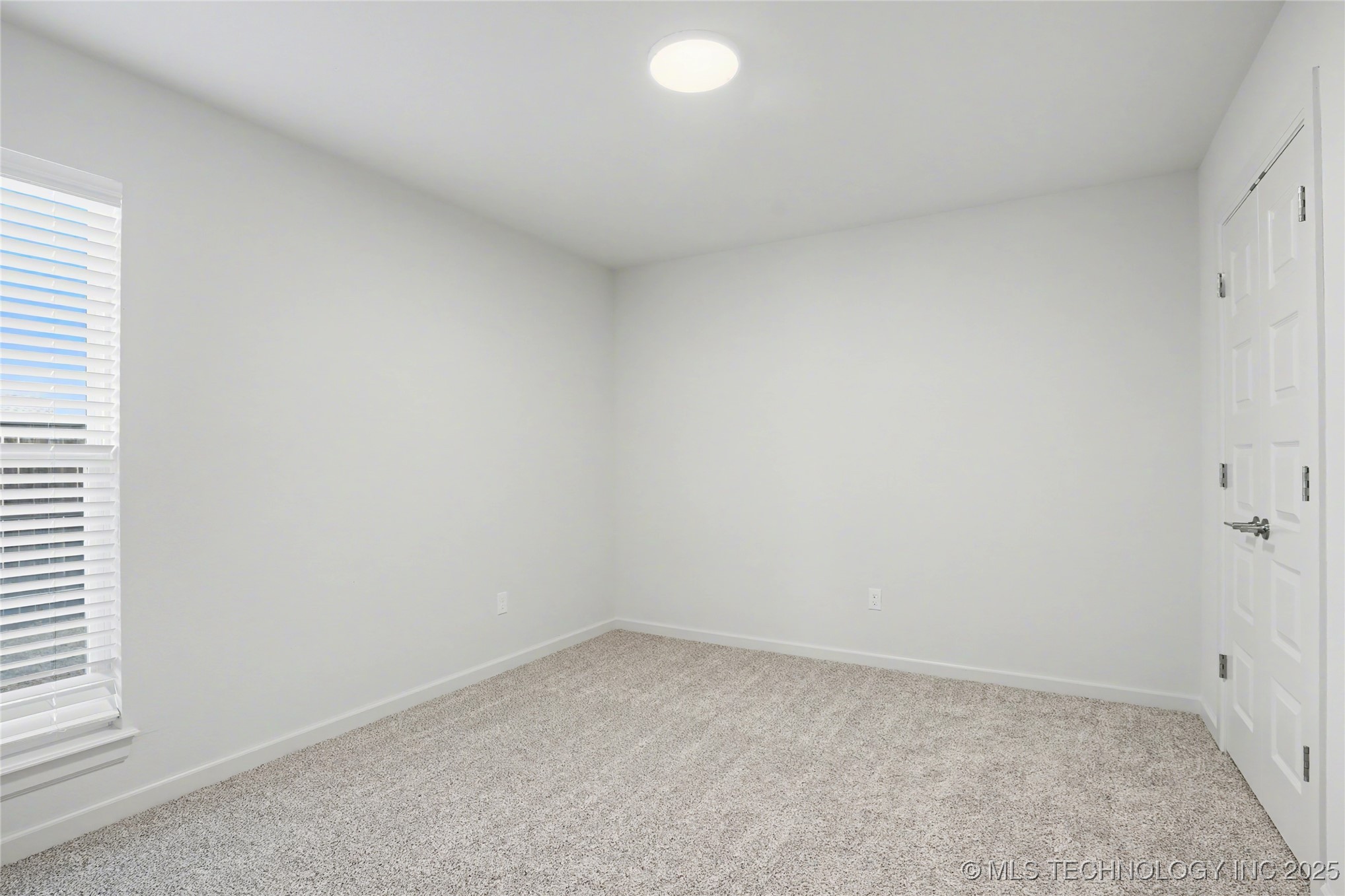 2816 E Rockford Place Property Photo 25