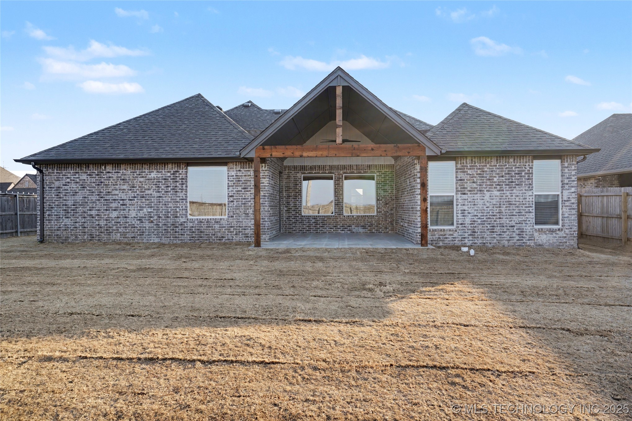 2816 E Rockford Place Property Photo 27